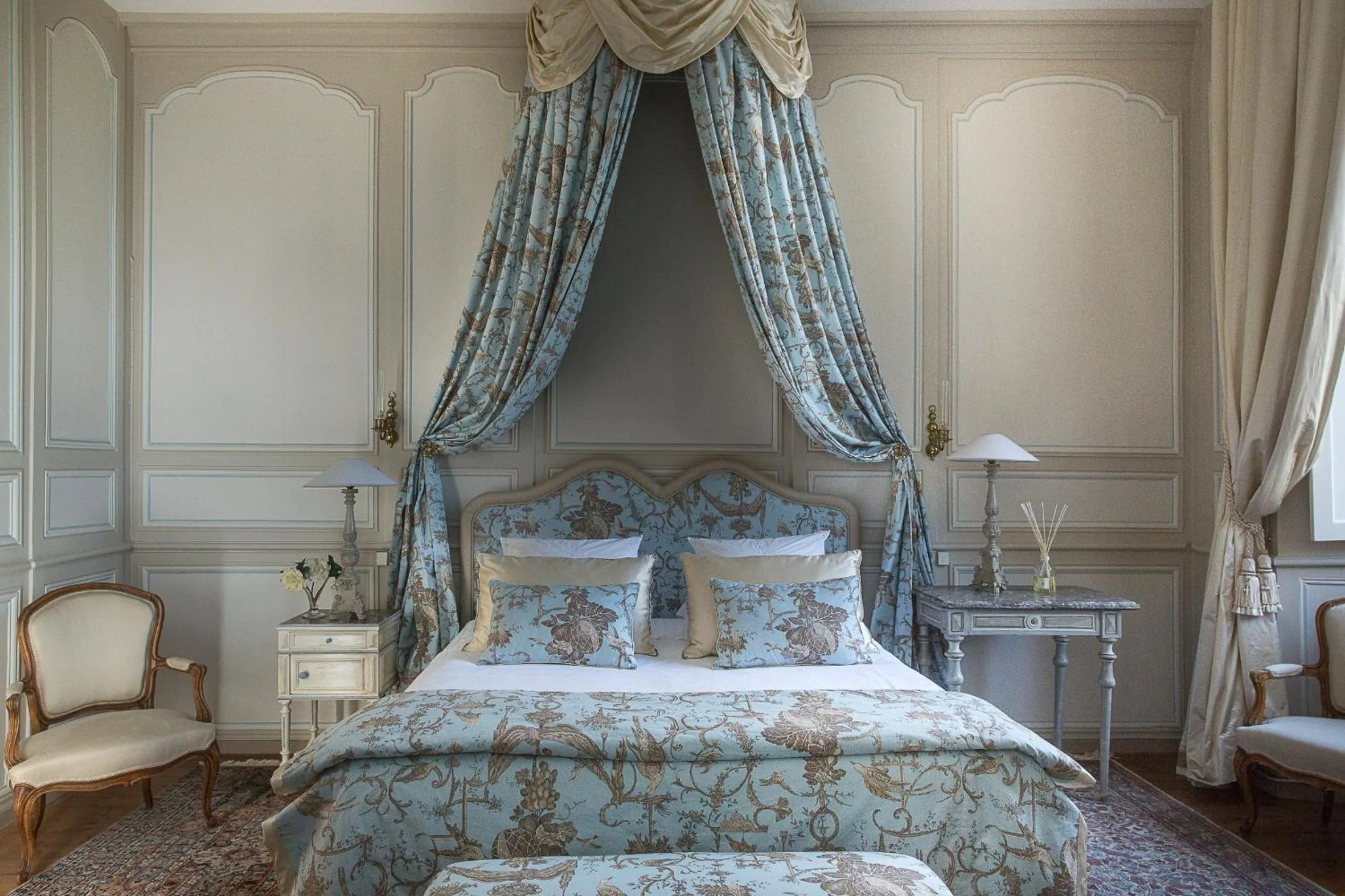 Photo of the whole room, Bed in Château de La Ballue - Teritoria