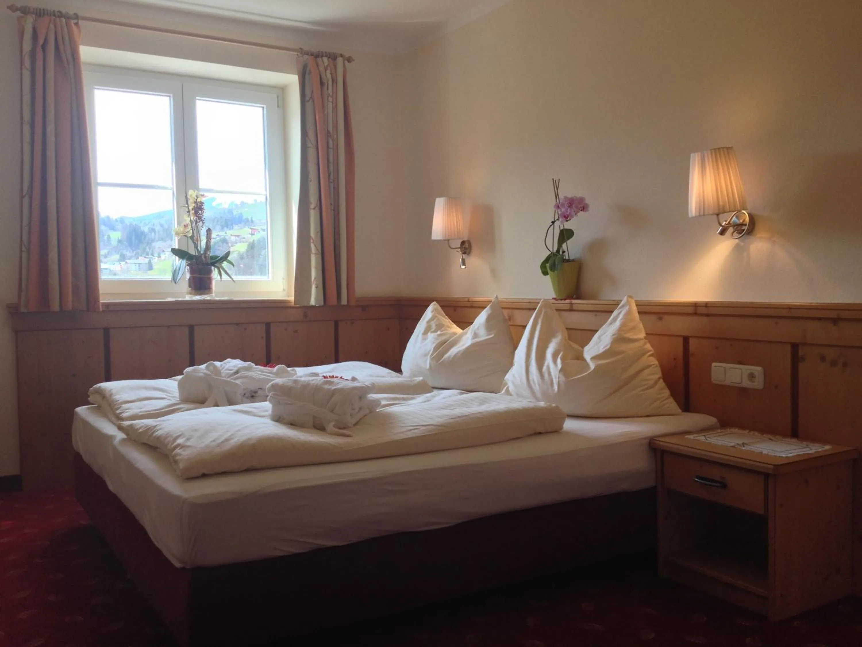 Bed in Hotel Gasthof Schweizerhaus