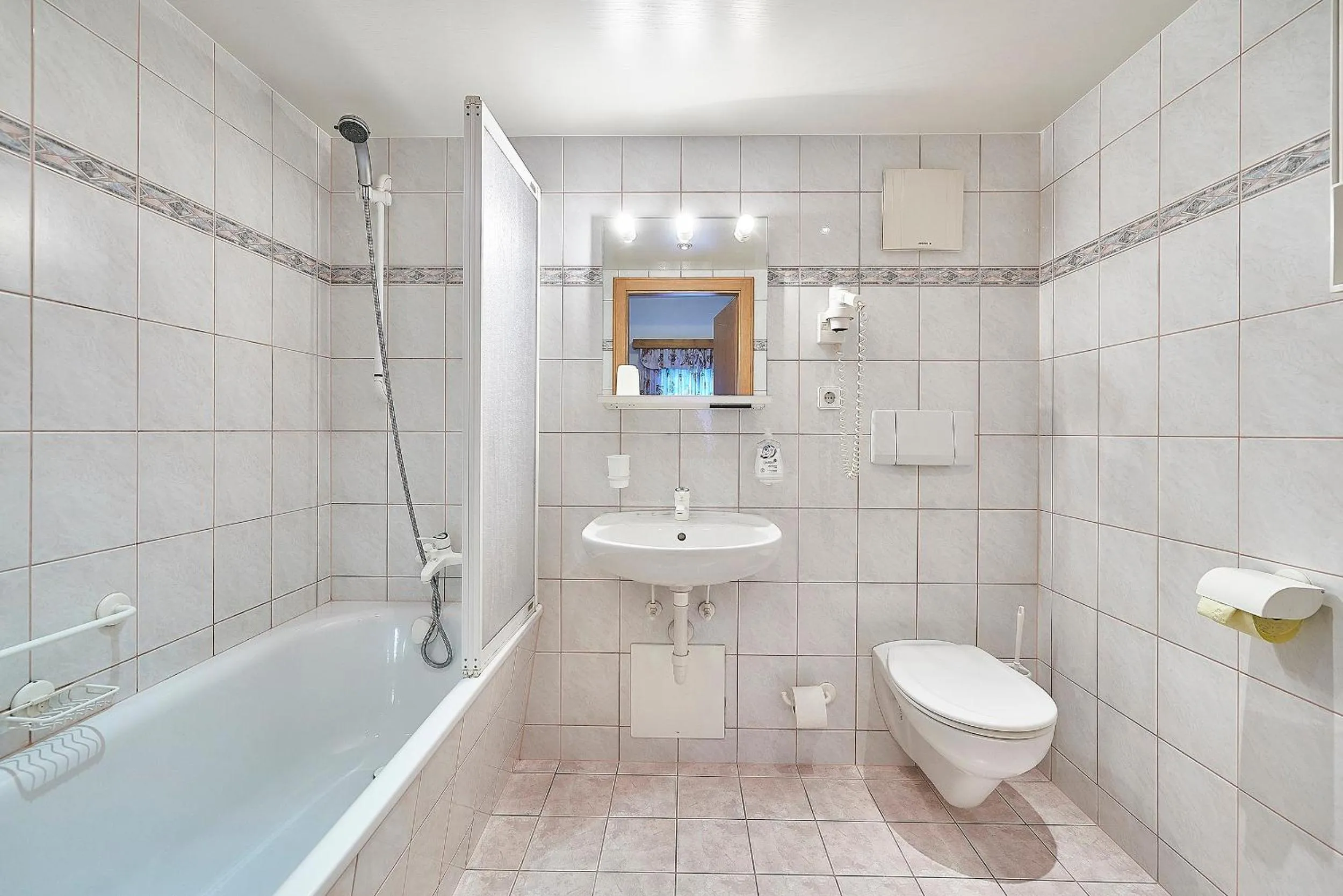 Bathroom in Hotel Gasthof Schweizerhaus