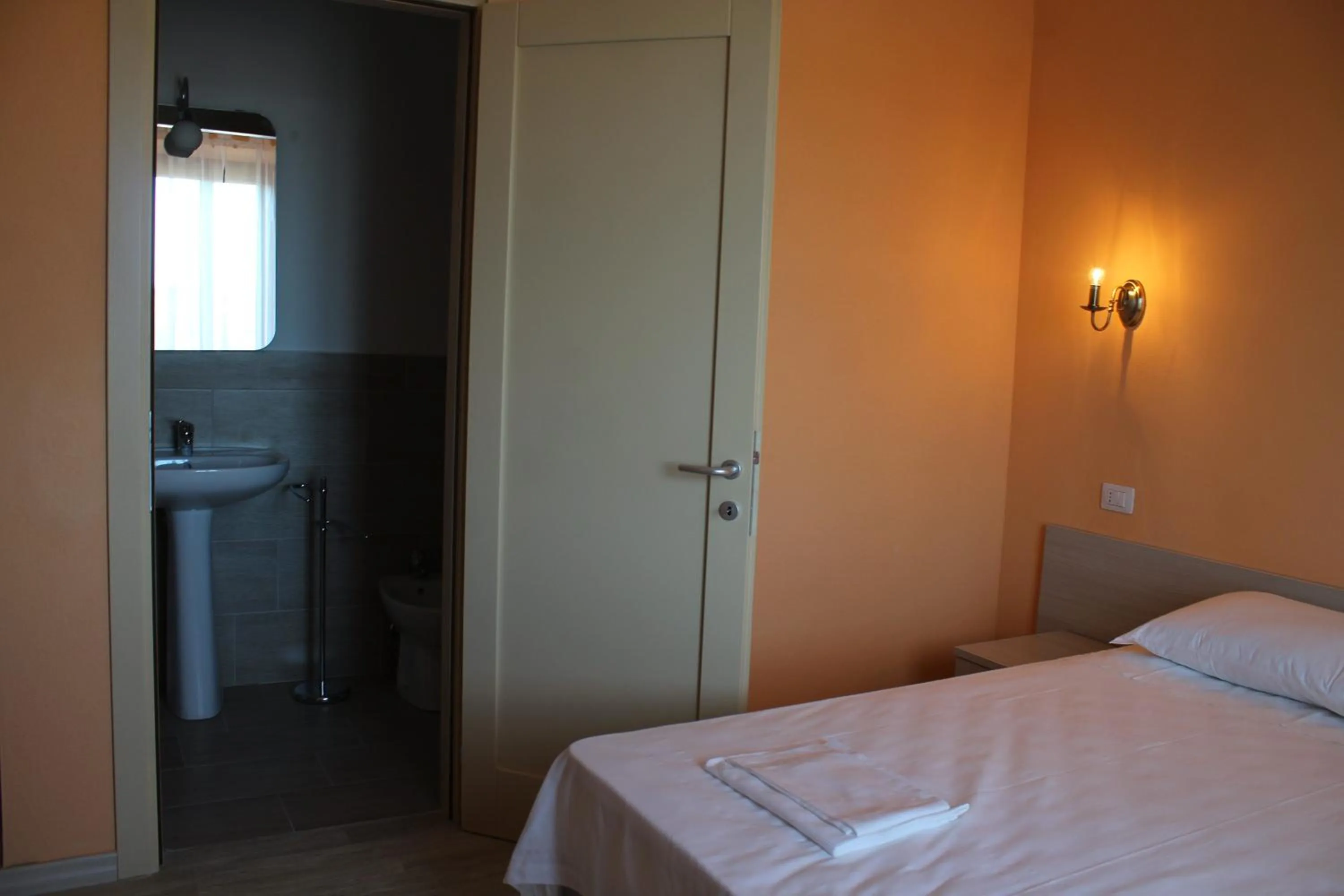 Photo of the whole room in B&B La Cantoniera