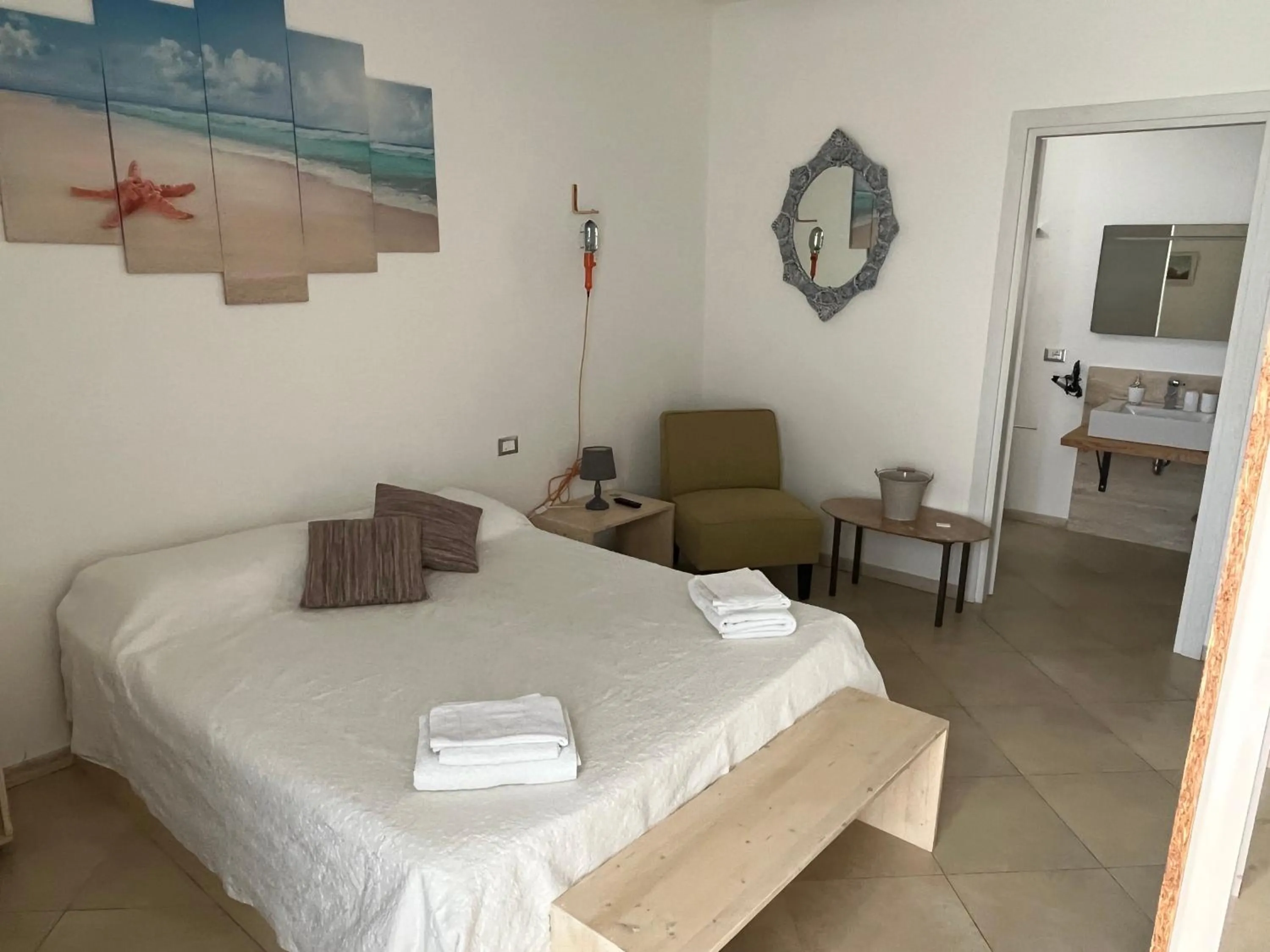 Double Room with Extra Bed - single occupancy in Percebes Exclusive B&B