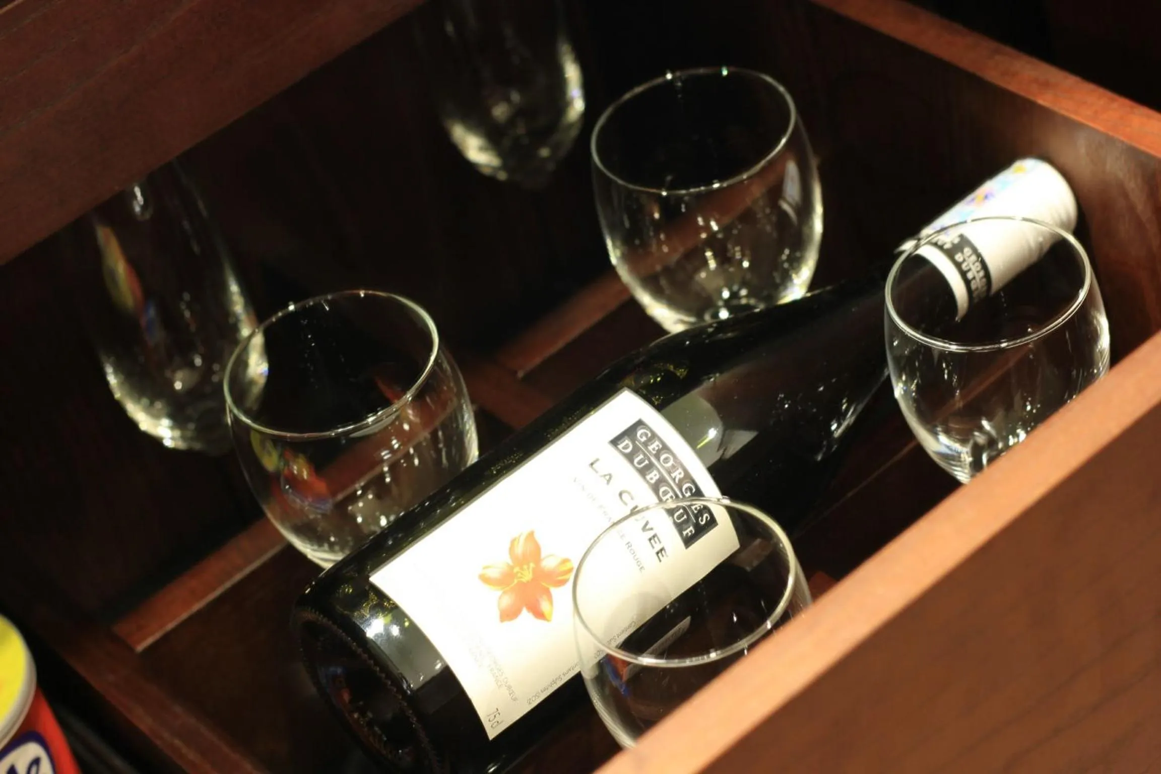 Coffee/tea facilities in The Scarlett Boutique Hotel