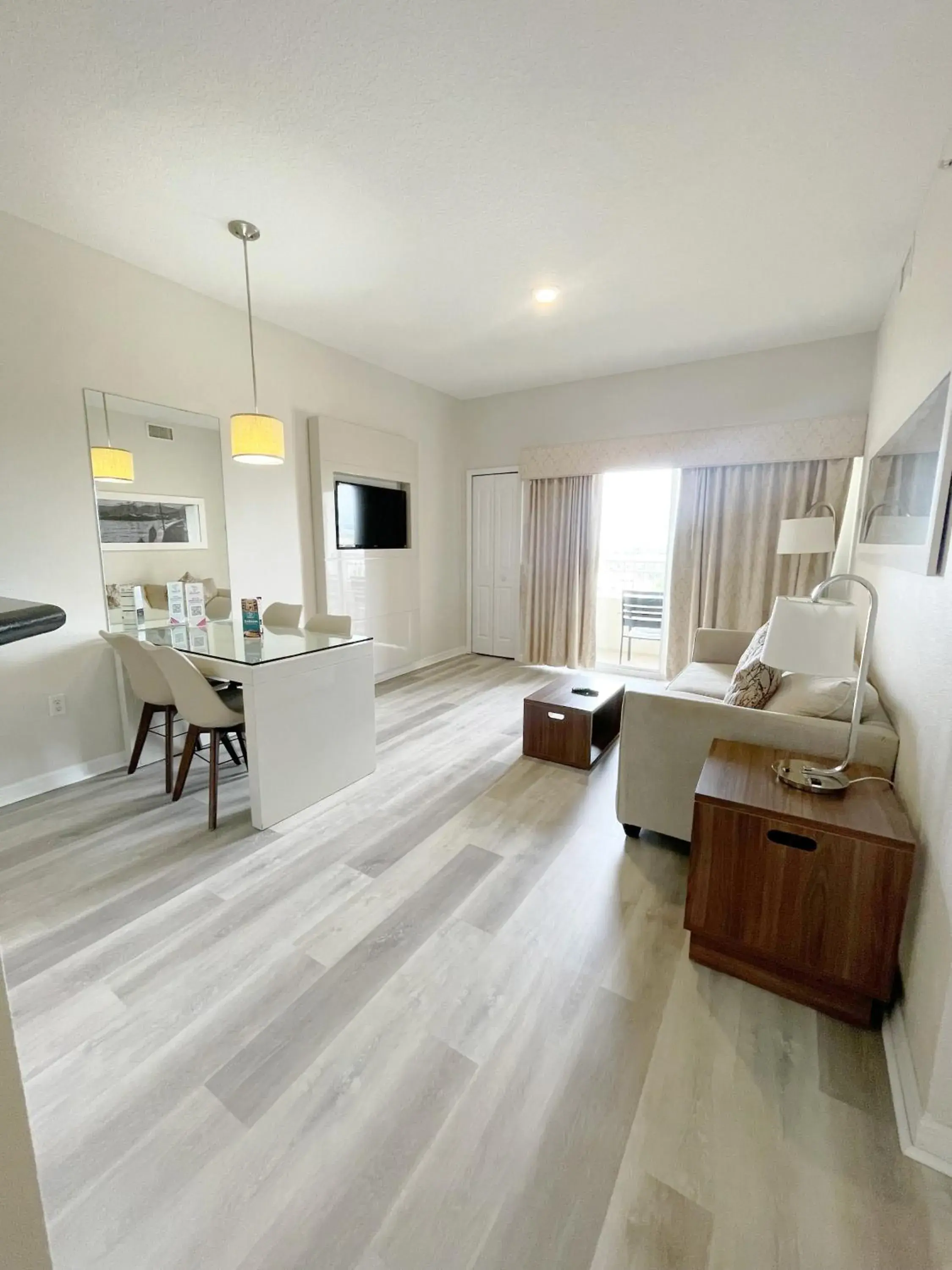 Living room in The Point Hotel & Suites Universal Living room in The Point Hotel & Suites Universal