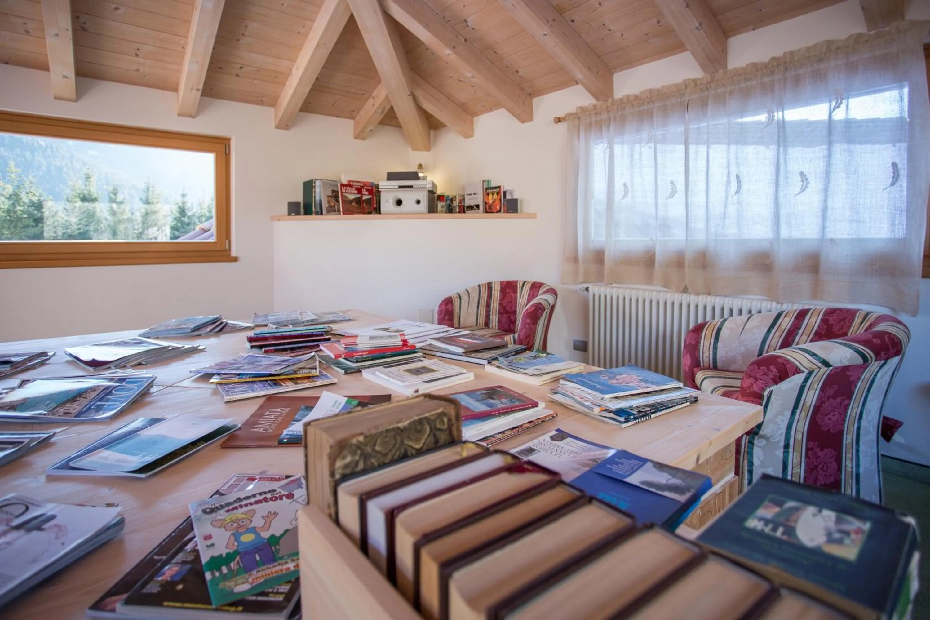 Seating area in Castelir Suite Hotel