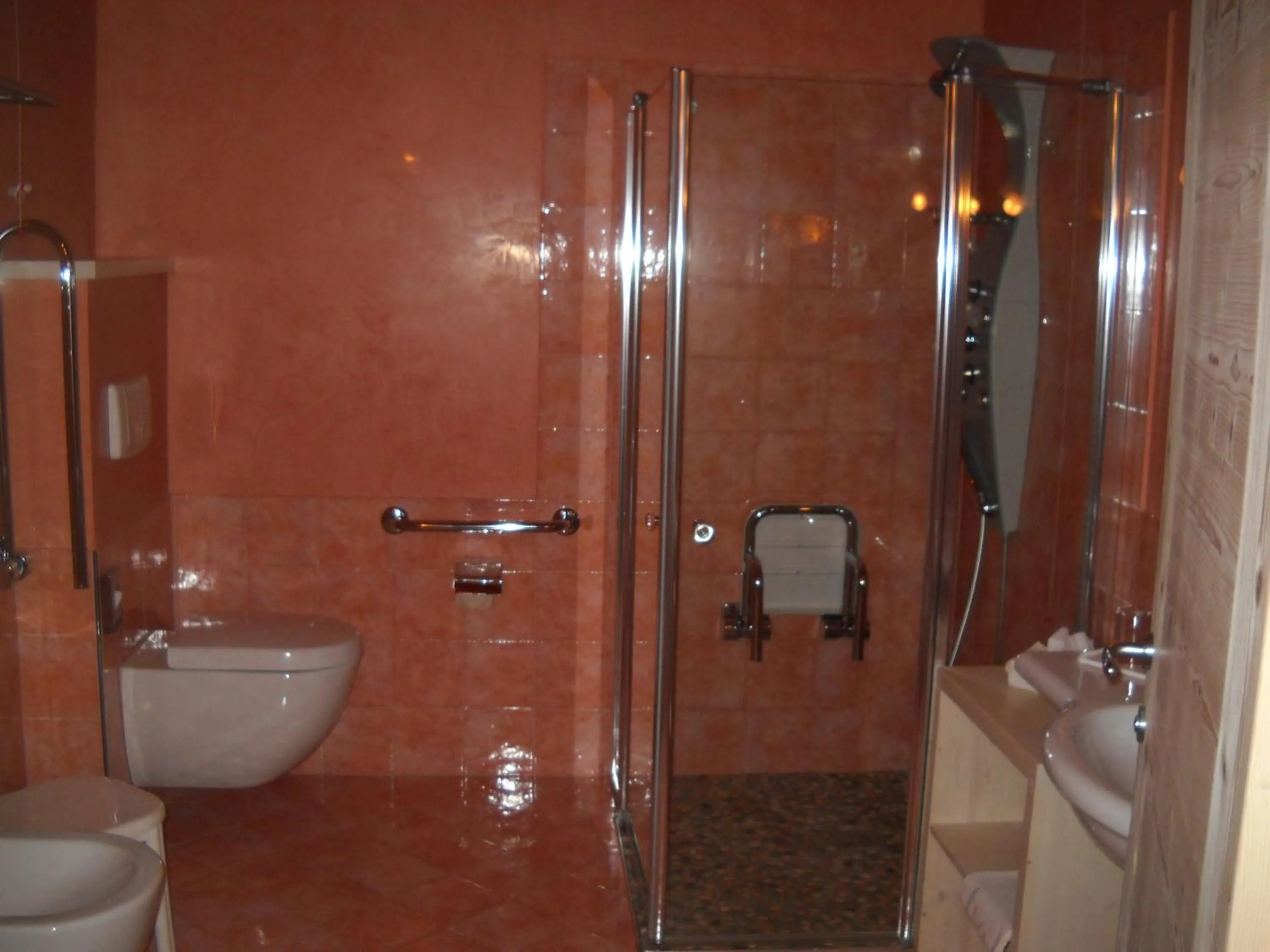 Bathroom in Castelir Suite Hotel