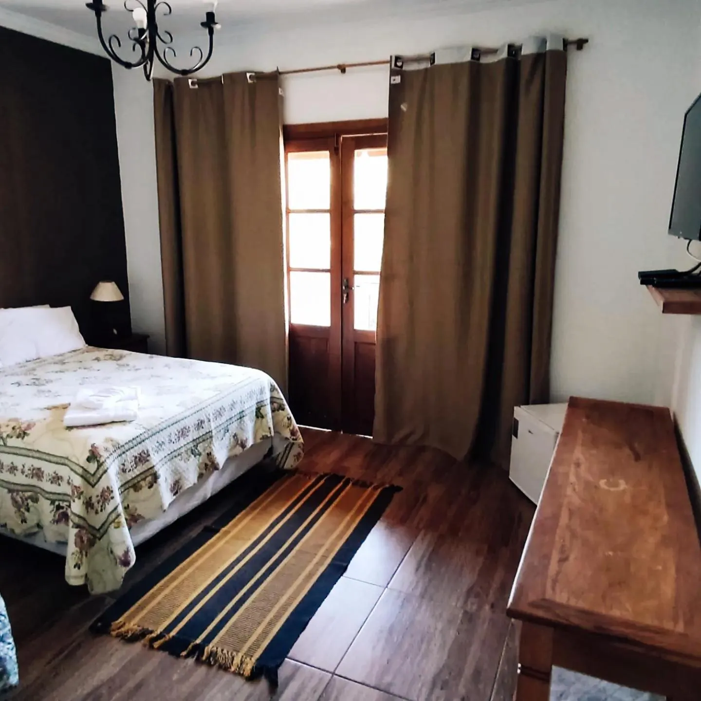 Bed in pousada canarinho