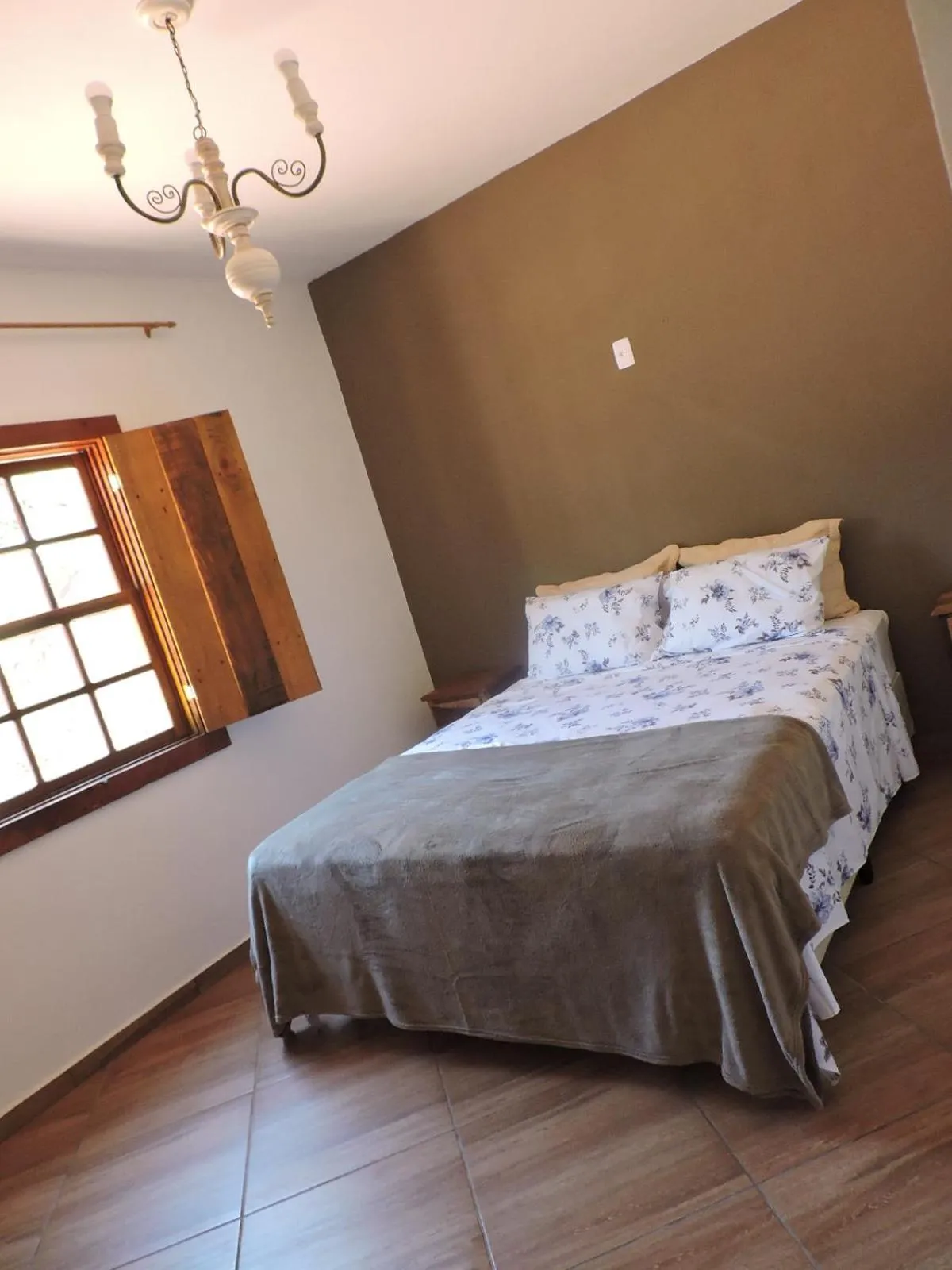 Bed in pousada canarinho