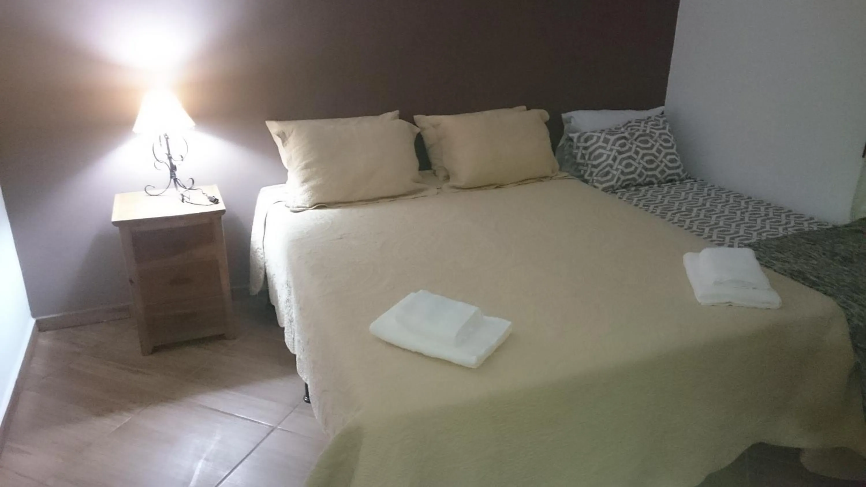 Property building, Bed in pousada canarinho