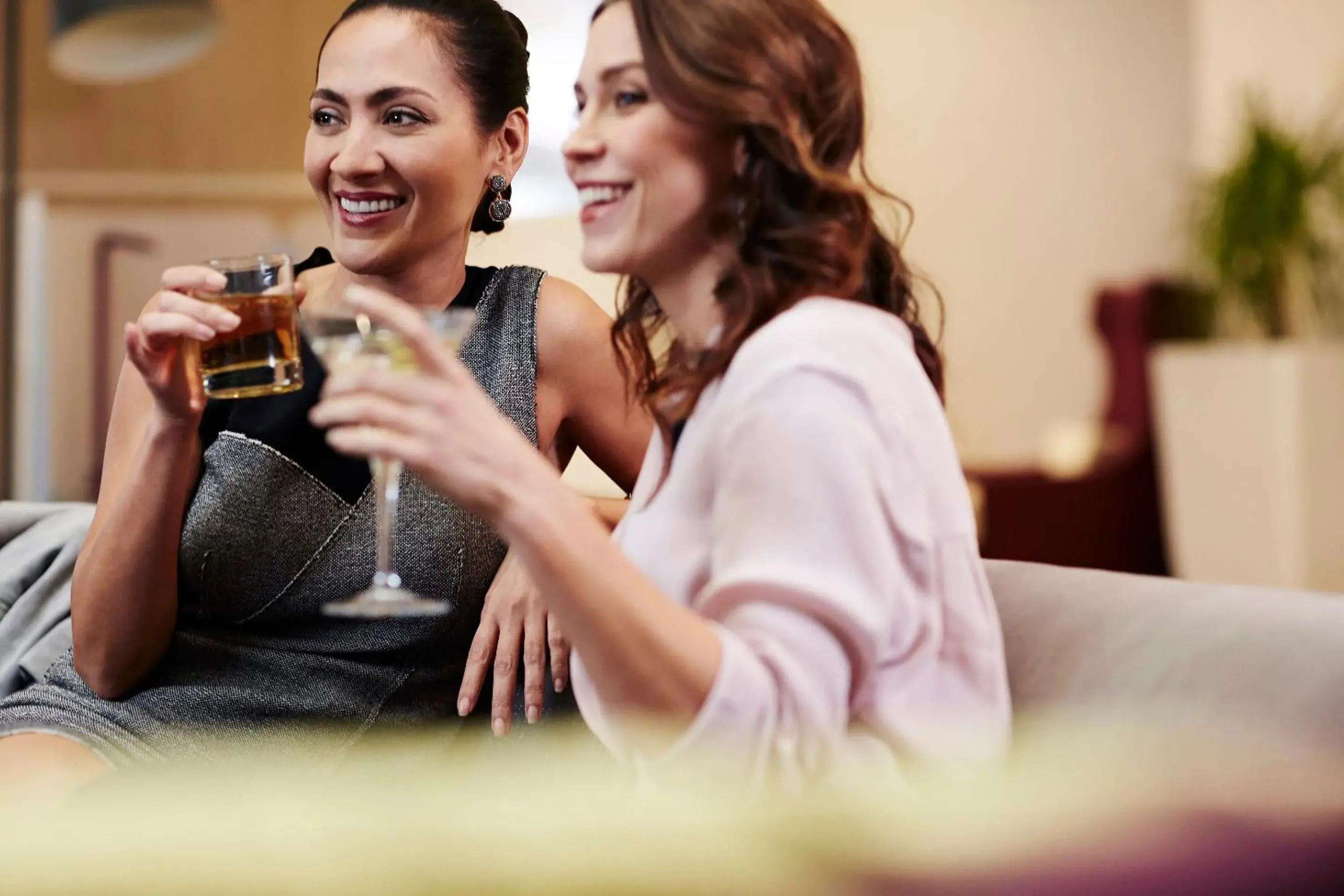 Lounge or bar in Crowne Plaza Resort Asheville by IHG Lounge or bar in Crowne Plaza Resort Asheville by IHG