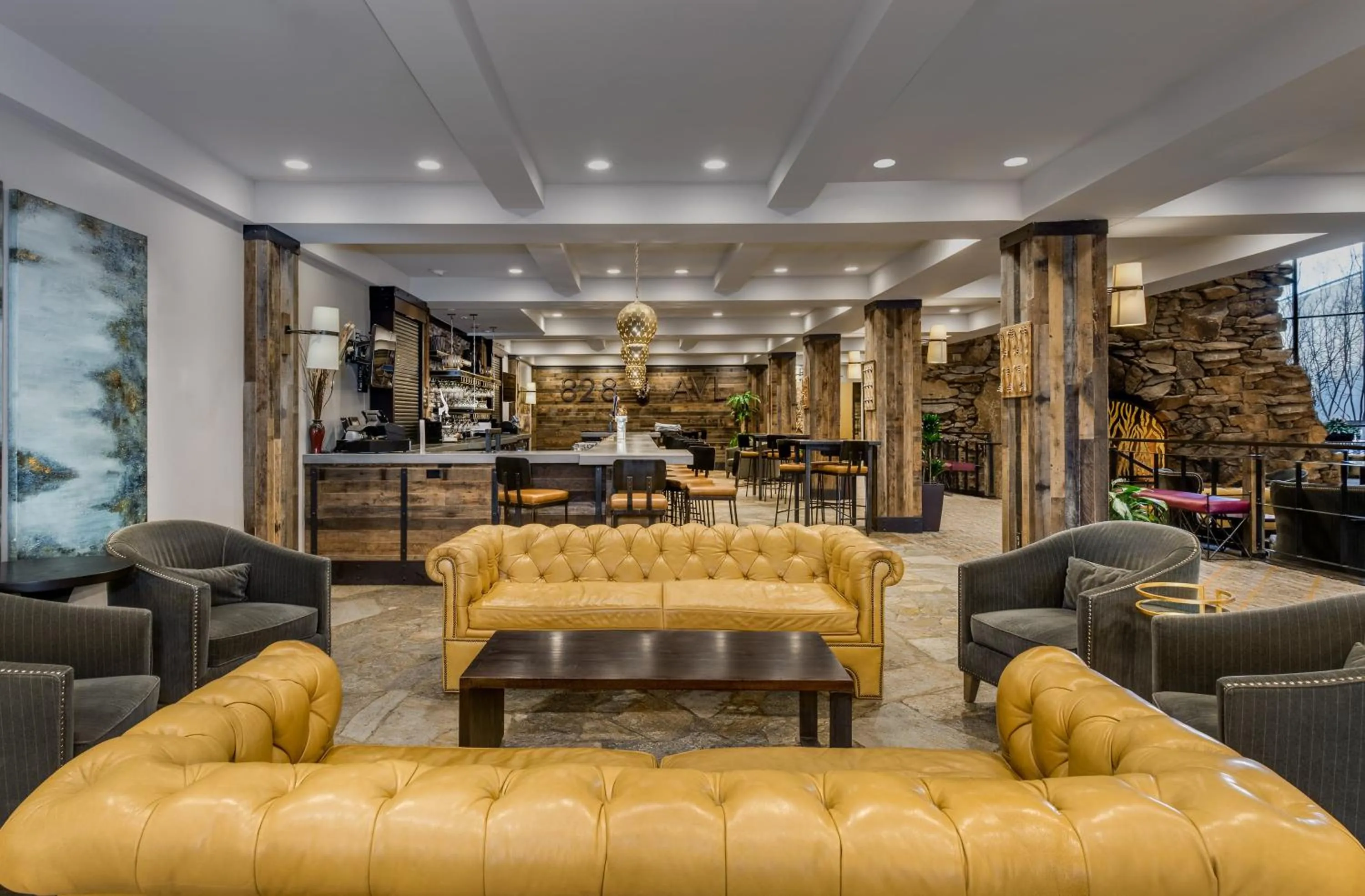Lounge or bar in Crowne Plaza Resort Asheville by IHG