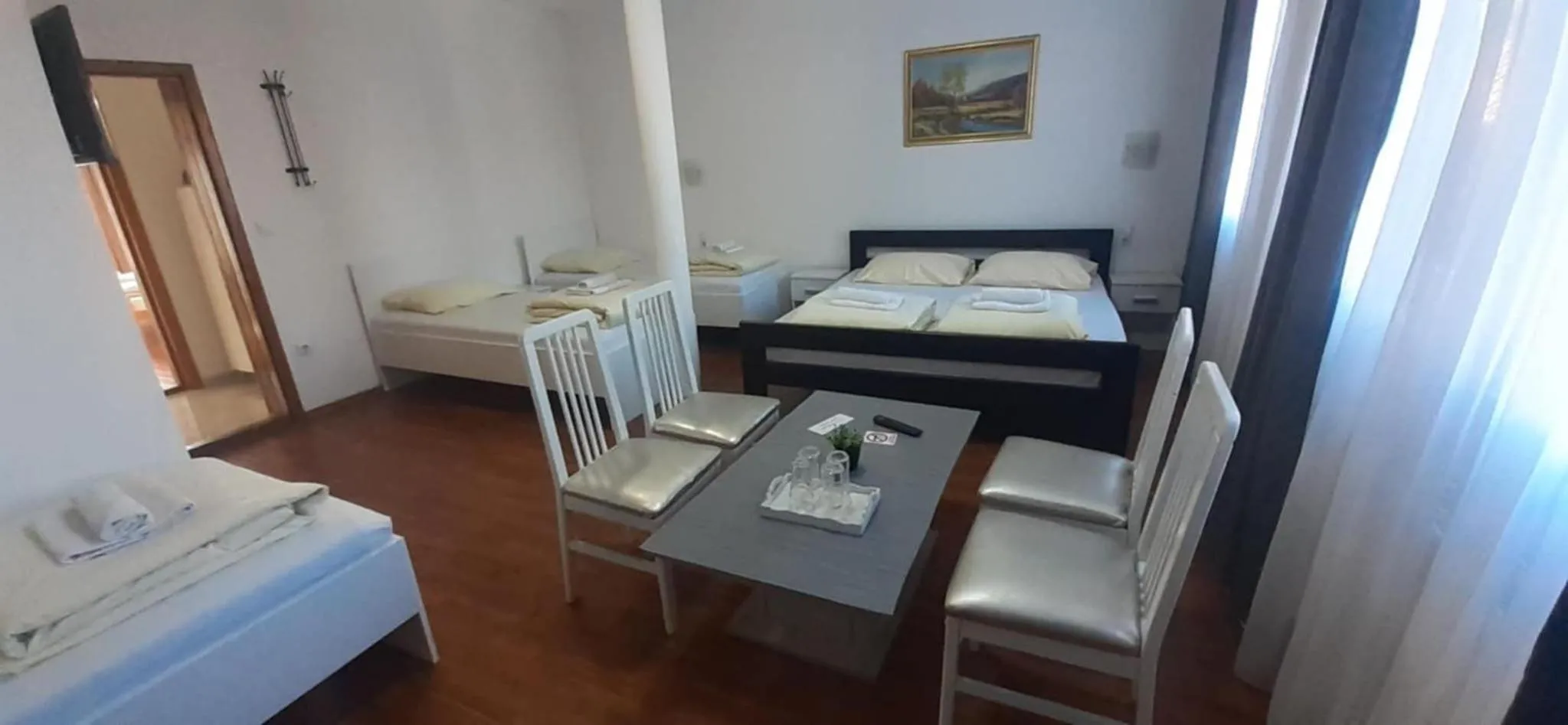 Family Room with Private Bathroom in Prenoćište Stari Grad - Old Town