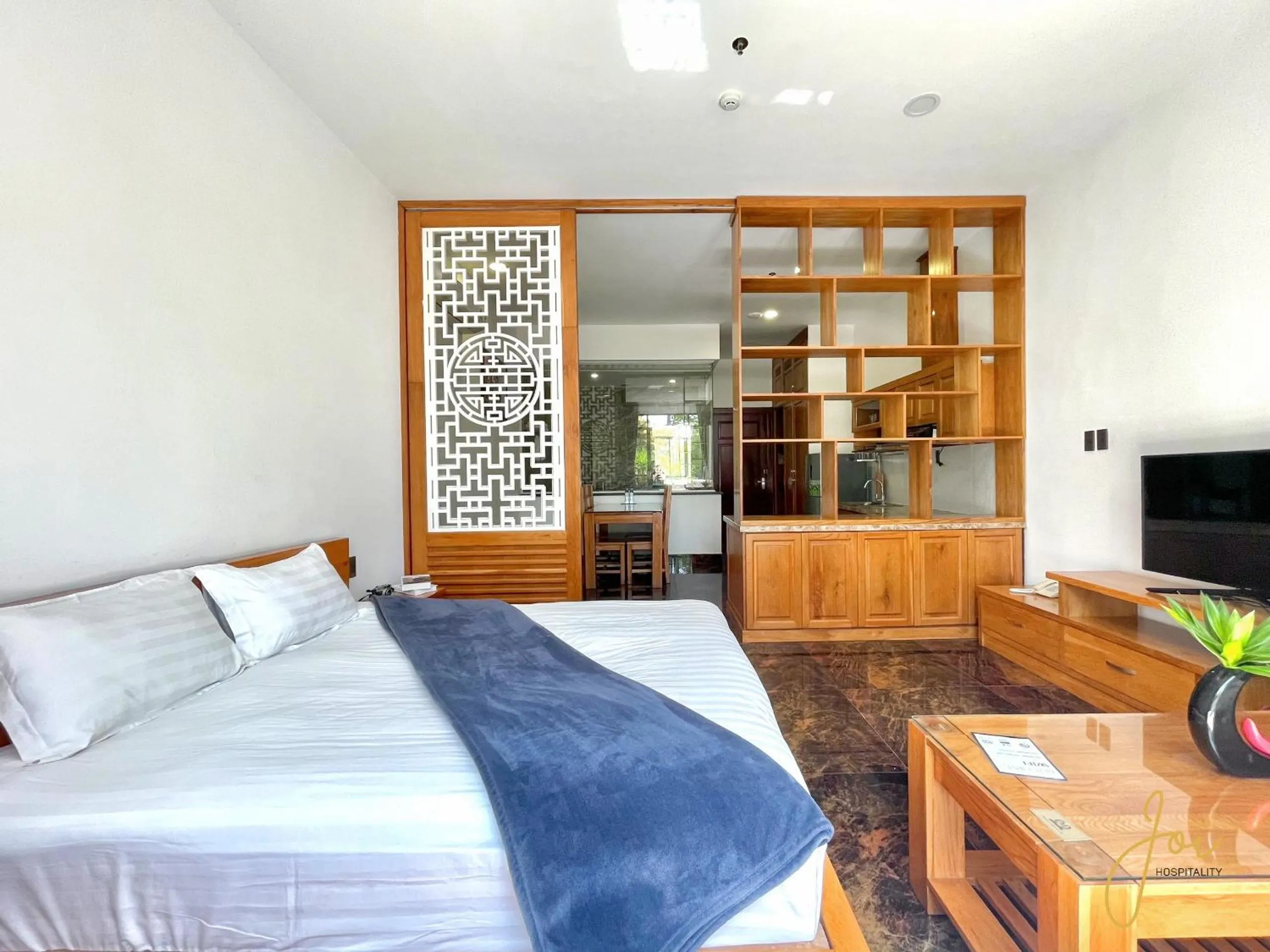 Living room, Bed in Kim Minh Apartment & Hotel