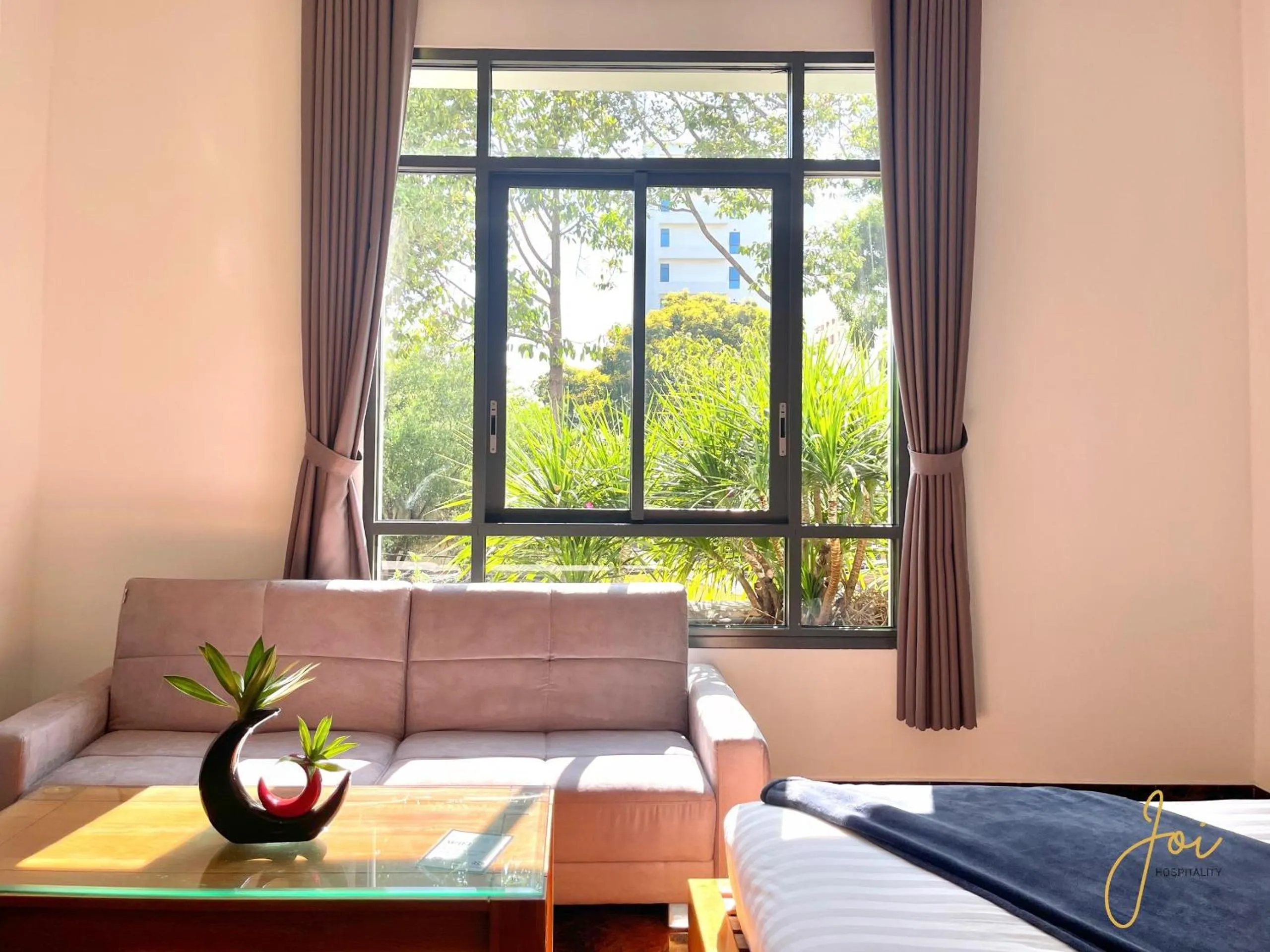 Living room, Bed in Kim Minh Apartment & Hotel