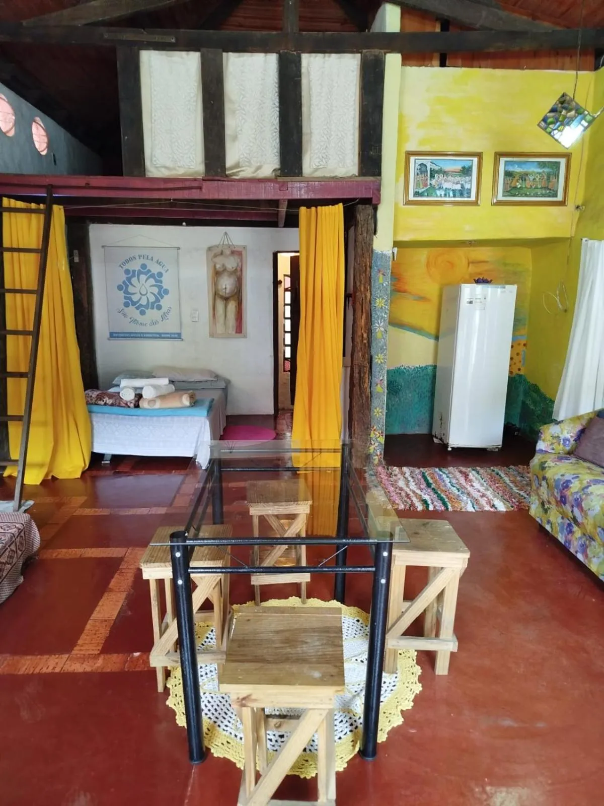 Living room in Chalé de Pedra - Hospedaria