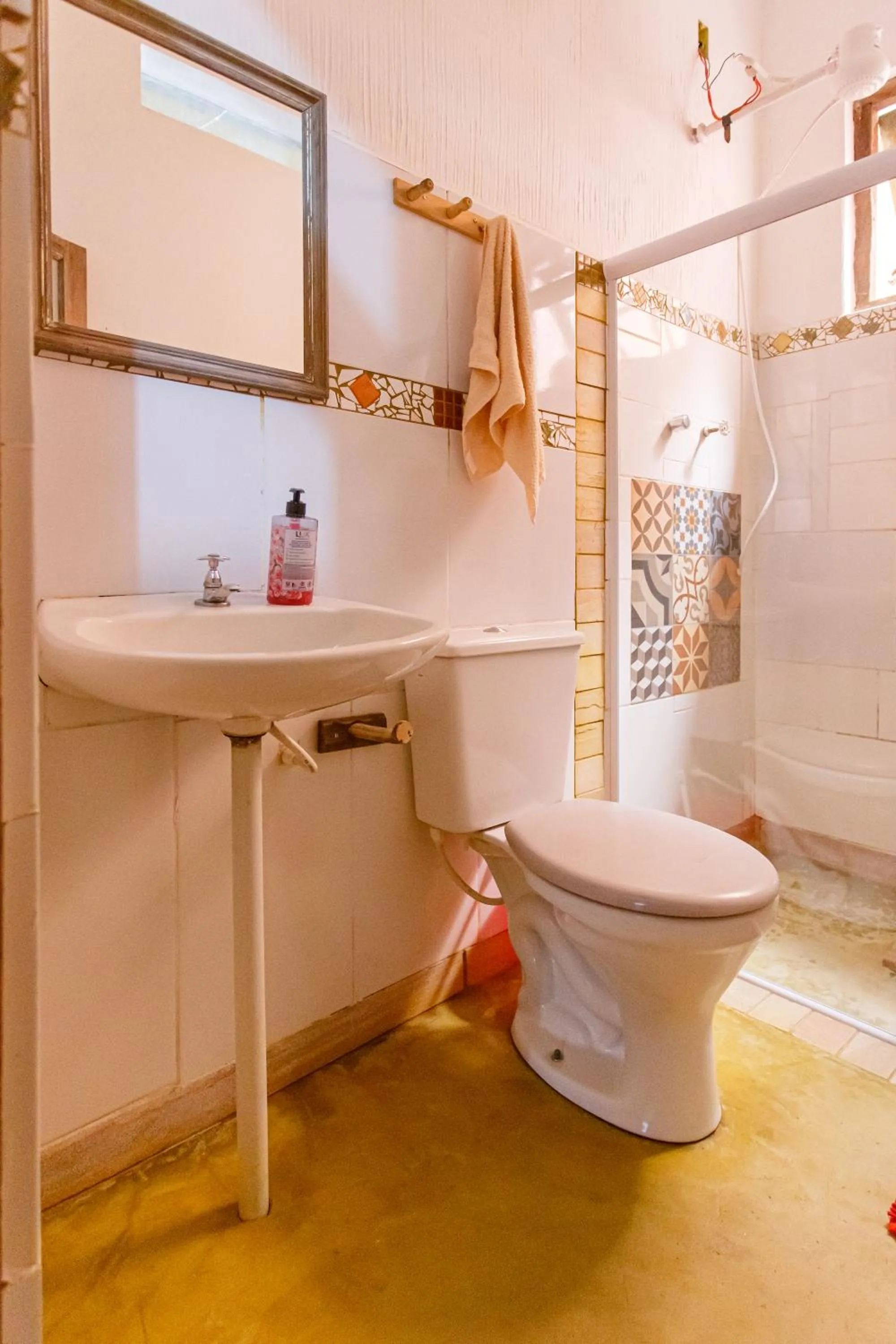 Shower in Chalé de Pedra - Hospedaria