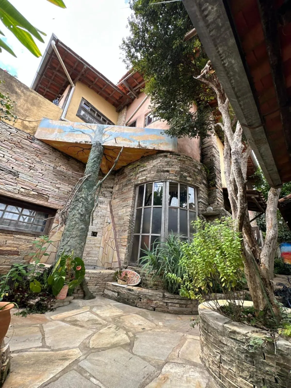 Property building in Chalé de Pedra - Hospedaria
