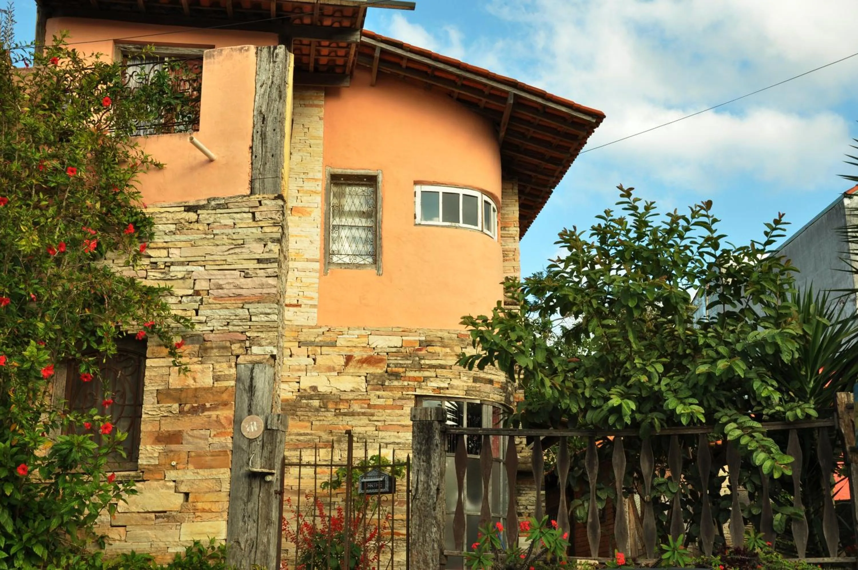Facade/entrance in Chalé de Pedra - Hospedaria
