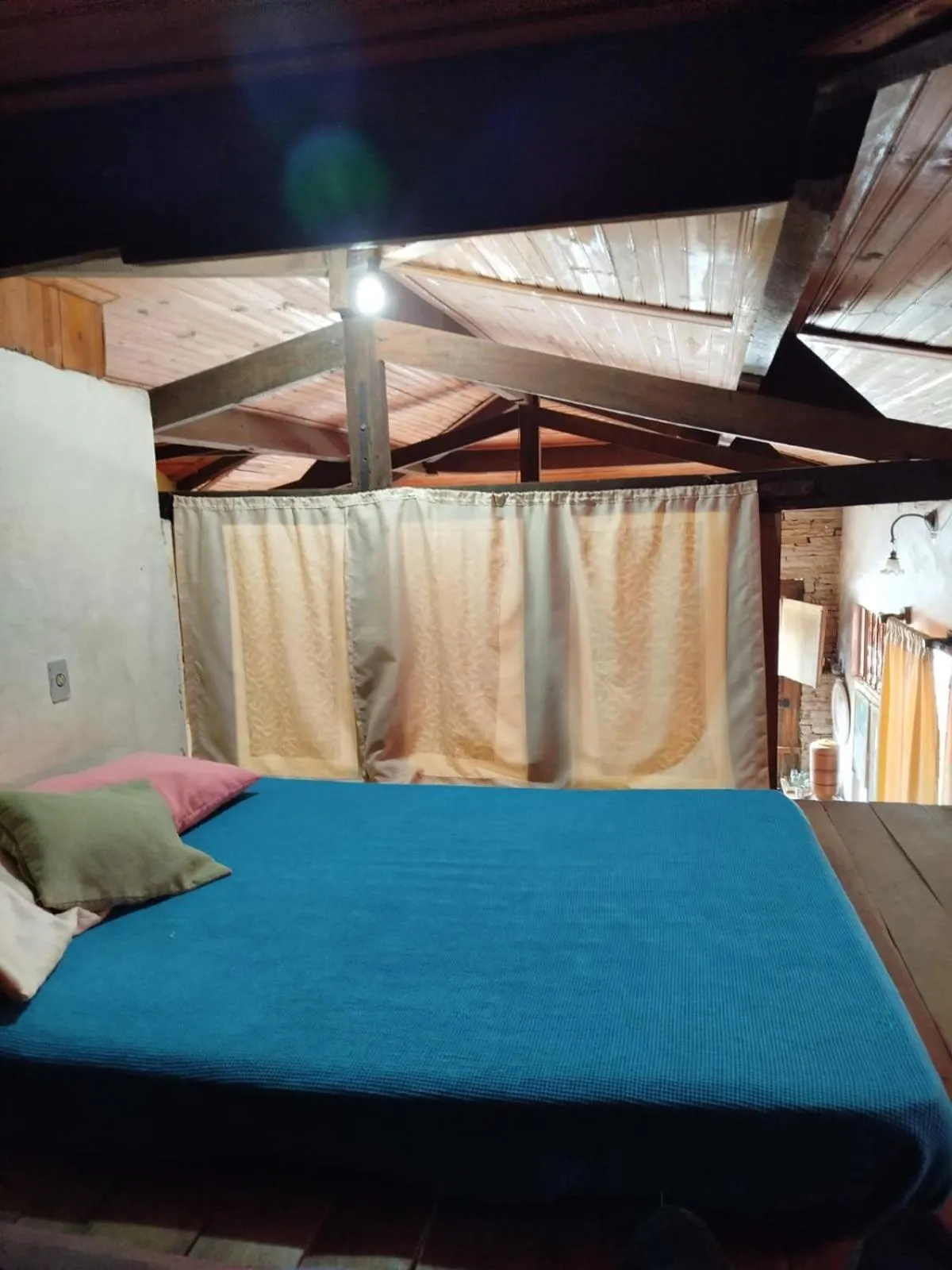 Photo of the whole room, Bed in Chalé de Pedra - Hospedaria