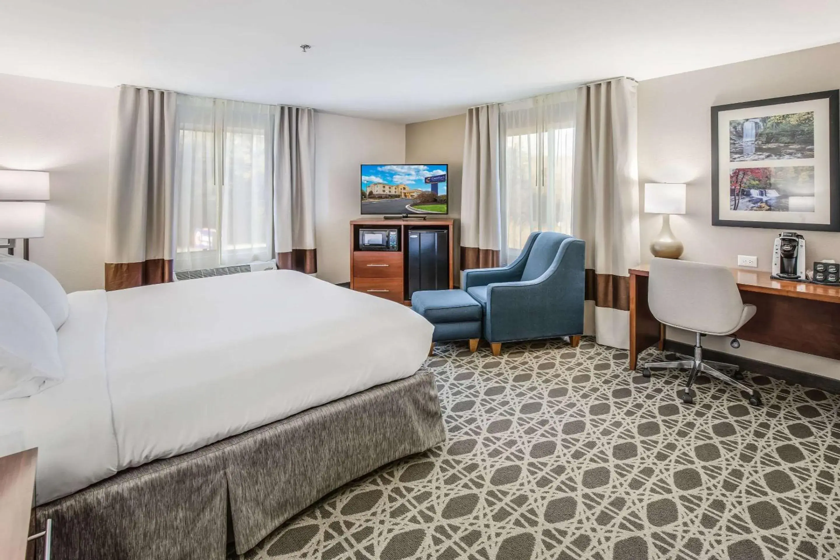 Photo of the whole room, Bed in Comfort Inn & Suites Brevard North Photo of the whole room, Bed in Comfort Inn & Suites Brevard North