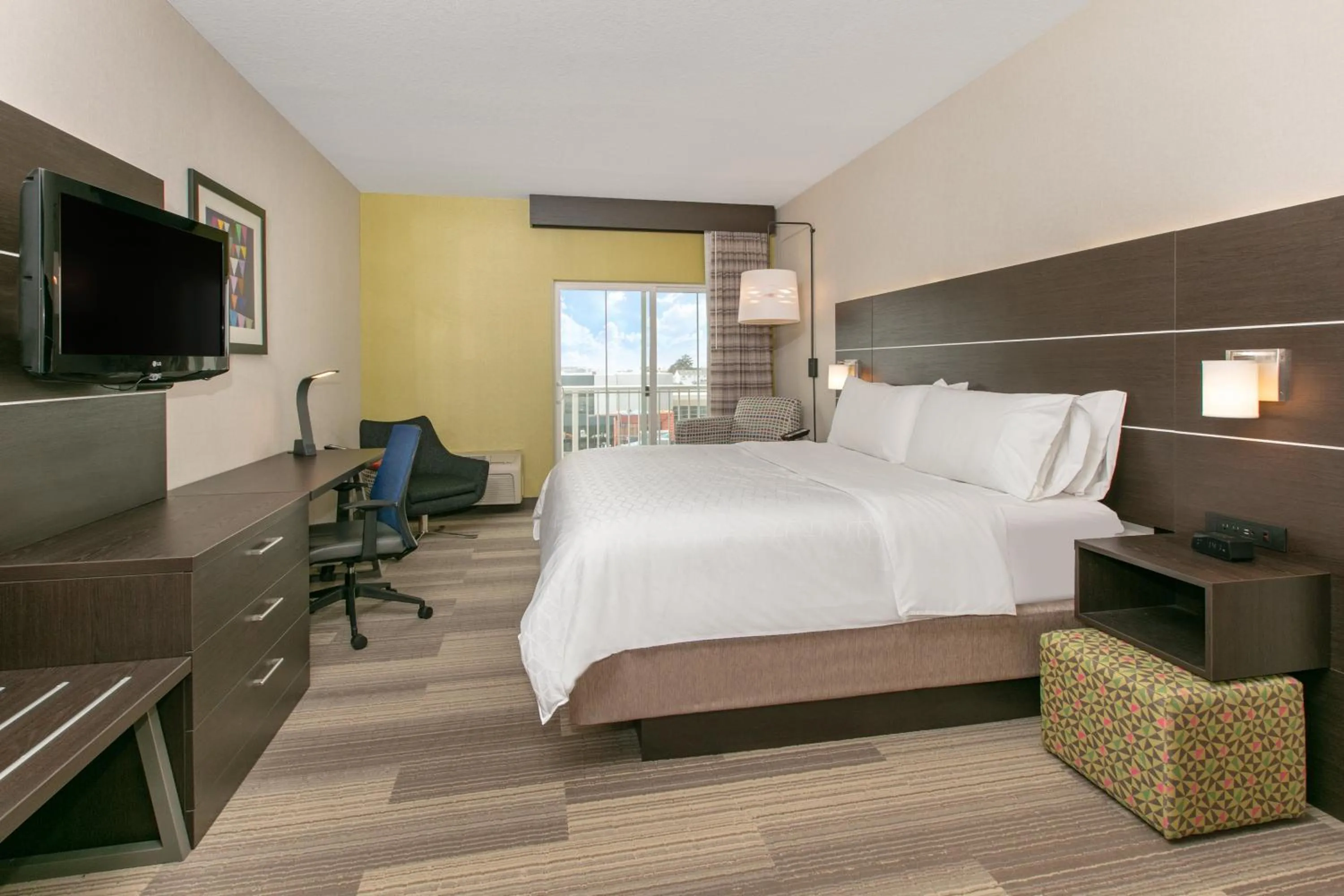Photo of the whole room, Bed in Holiday Inn Express Hotel & Suites Seaside Convention Center by IHG