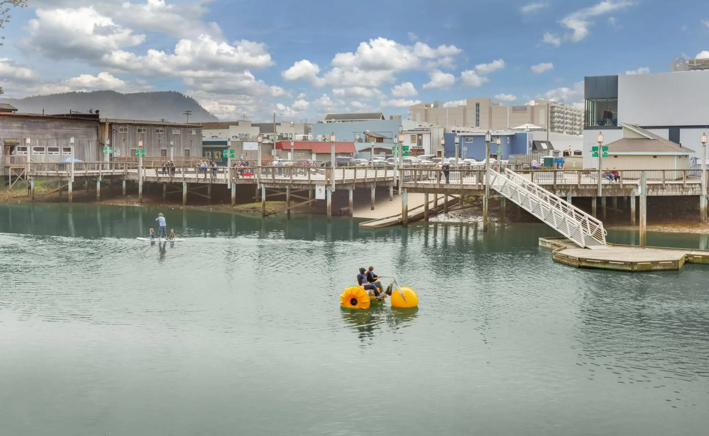 Property building in Holiday Inn Express Hotel & Suites Seaside Convention Center by IHG Property building in Holiday Inn Express Hotel & Suites Seaside Convention Center by IHG