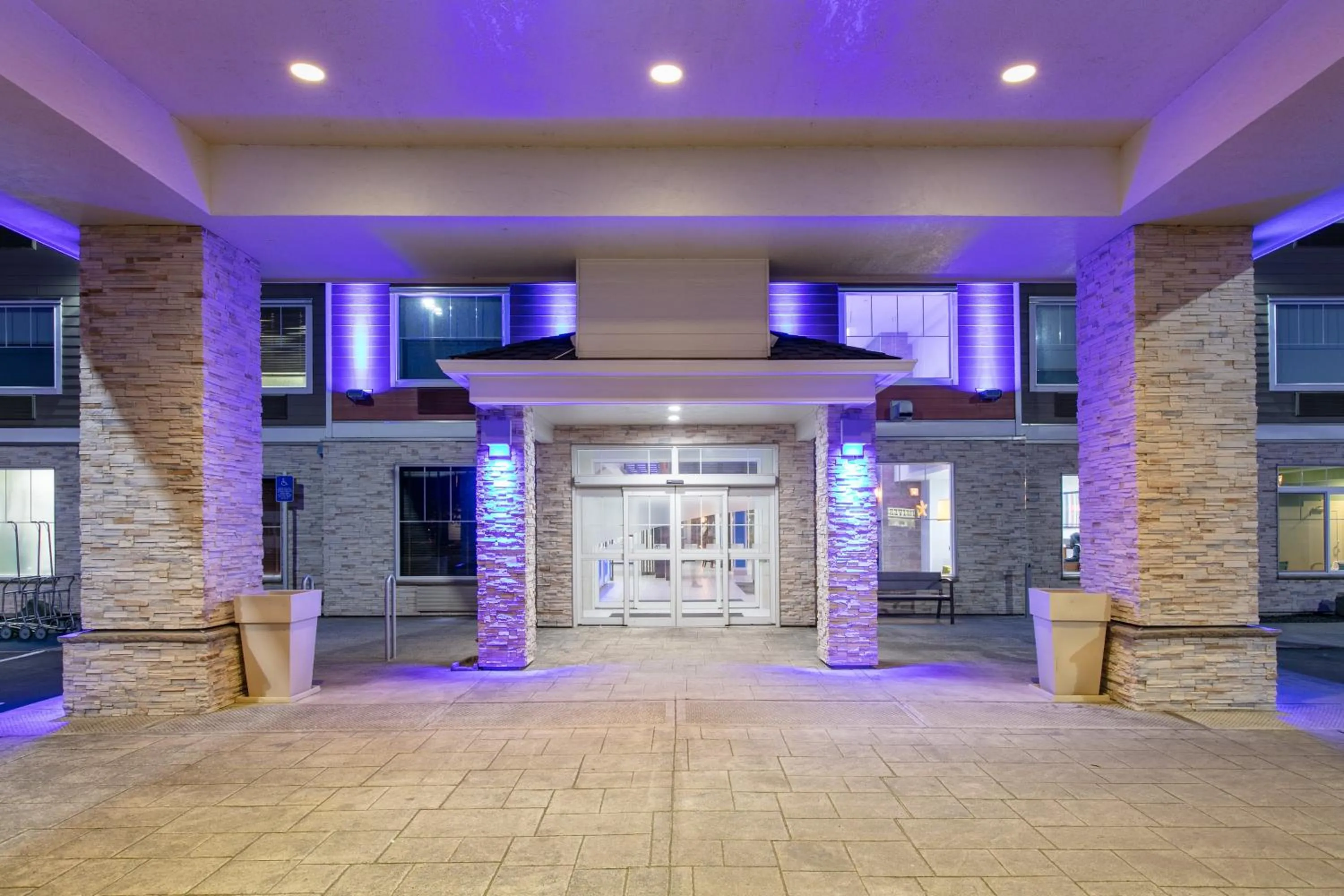 Property building in Holiday Inn Express Hotel & Suites Seaside Convention Center by IHG