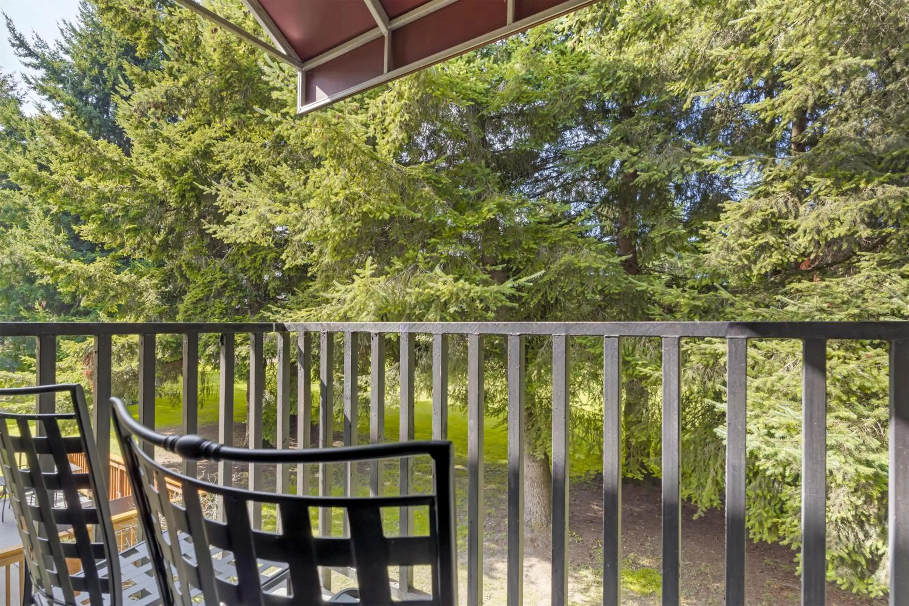 Bedroom in Best Western Plus Plaza by the Green
