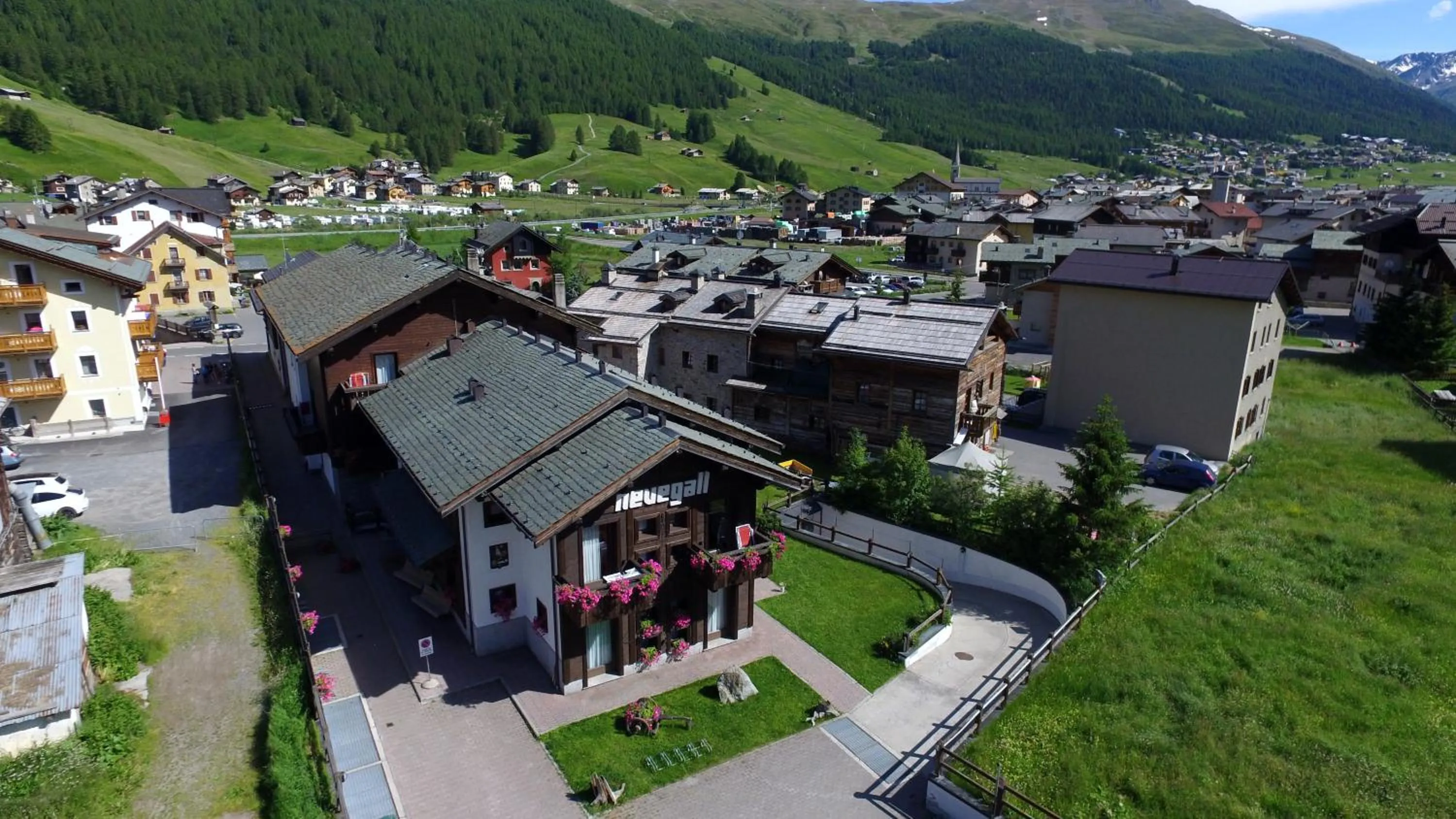 Property building in Residence Nevegall