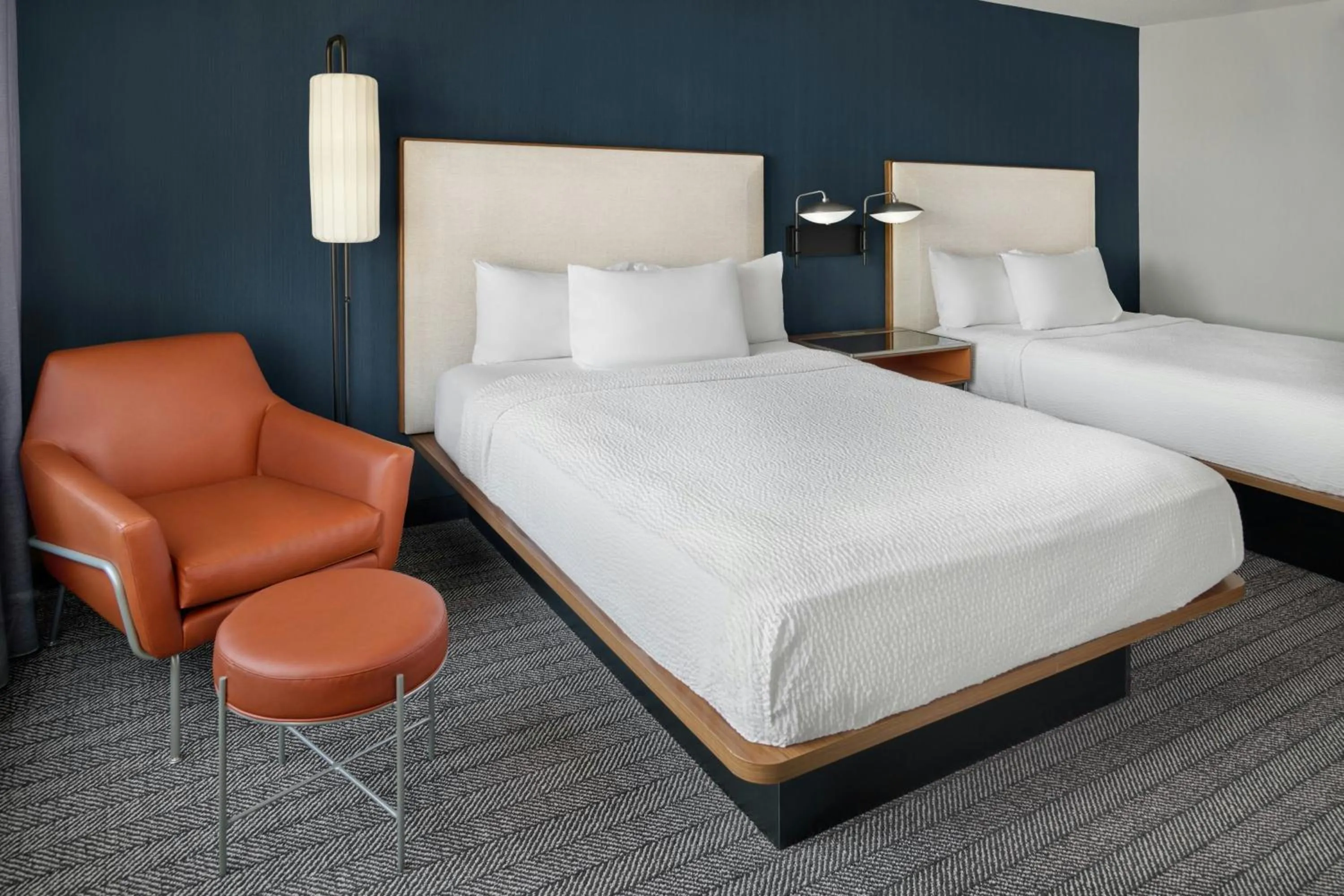 Photo of the whole room, Bed in Courtyard by Marriott Kansas City Shawnee