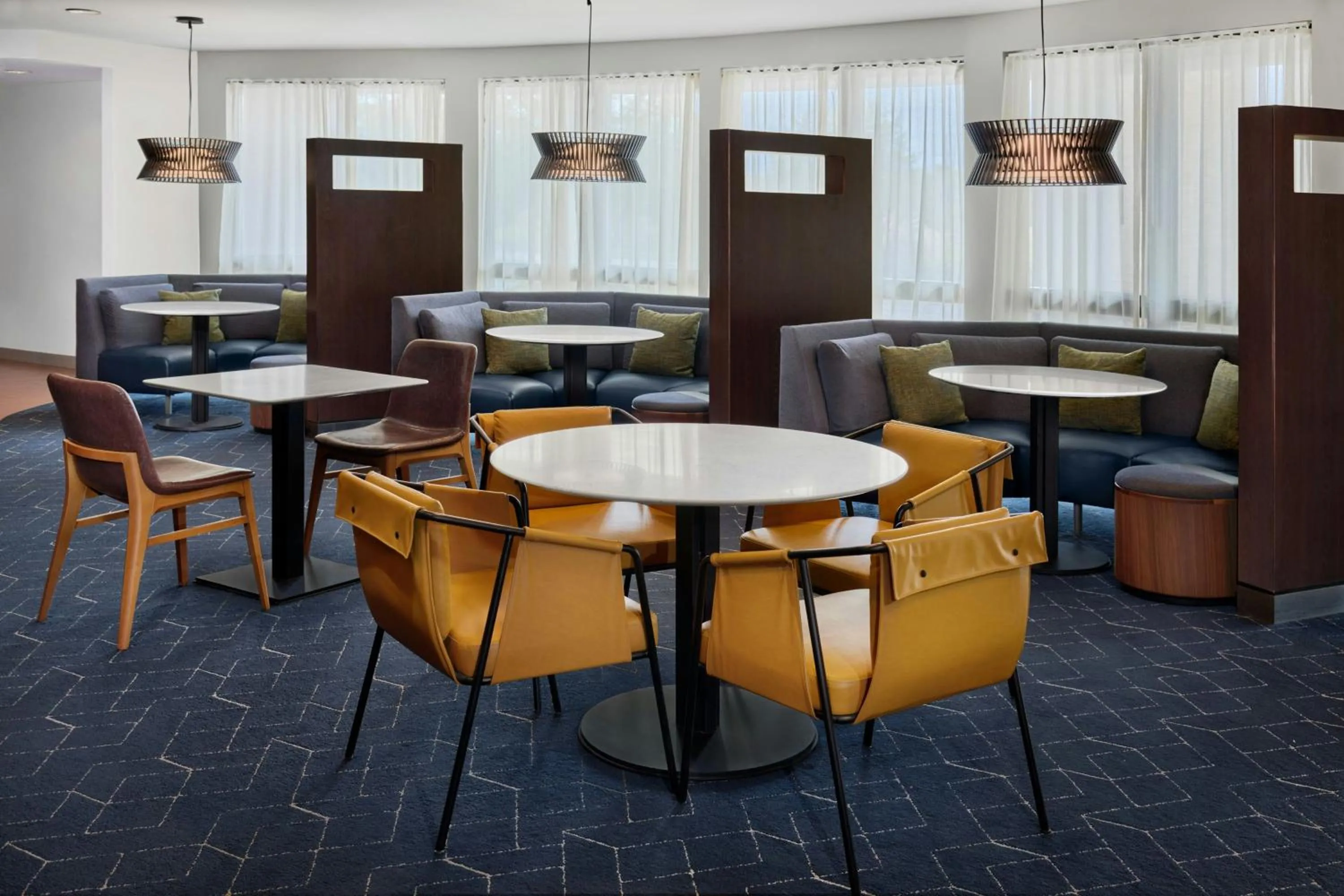 Restaurant/places to eat in Courtyard by Marriott Kansas City Shawnee