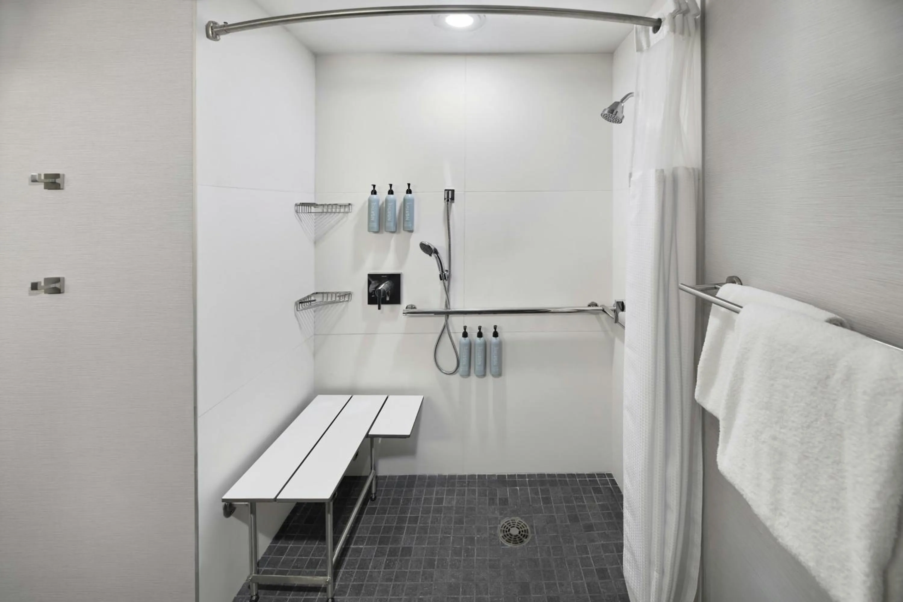 Bathroom in Courtyard by Marriott Kansas City Shawnee