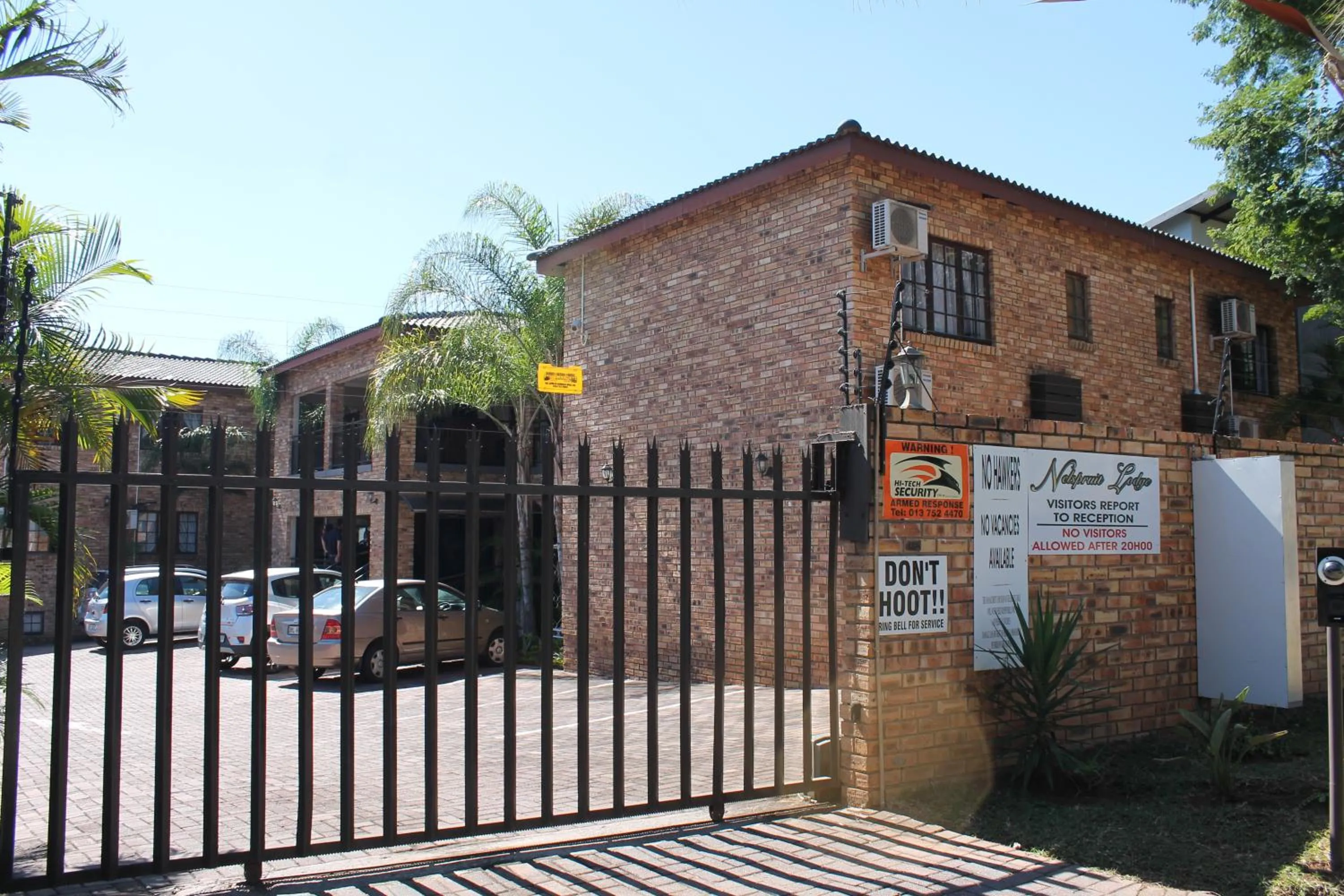Facade/entrance in Nelspruit Lodge