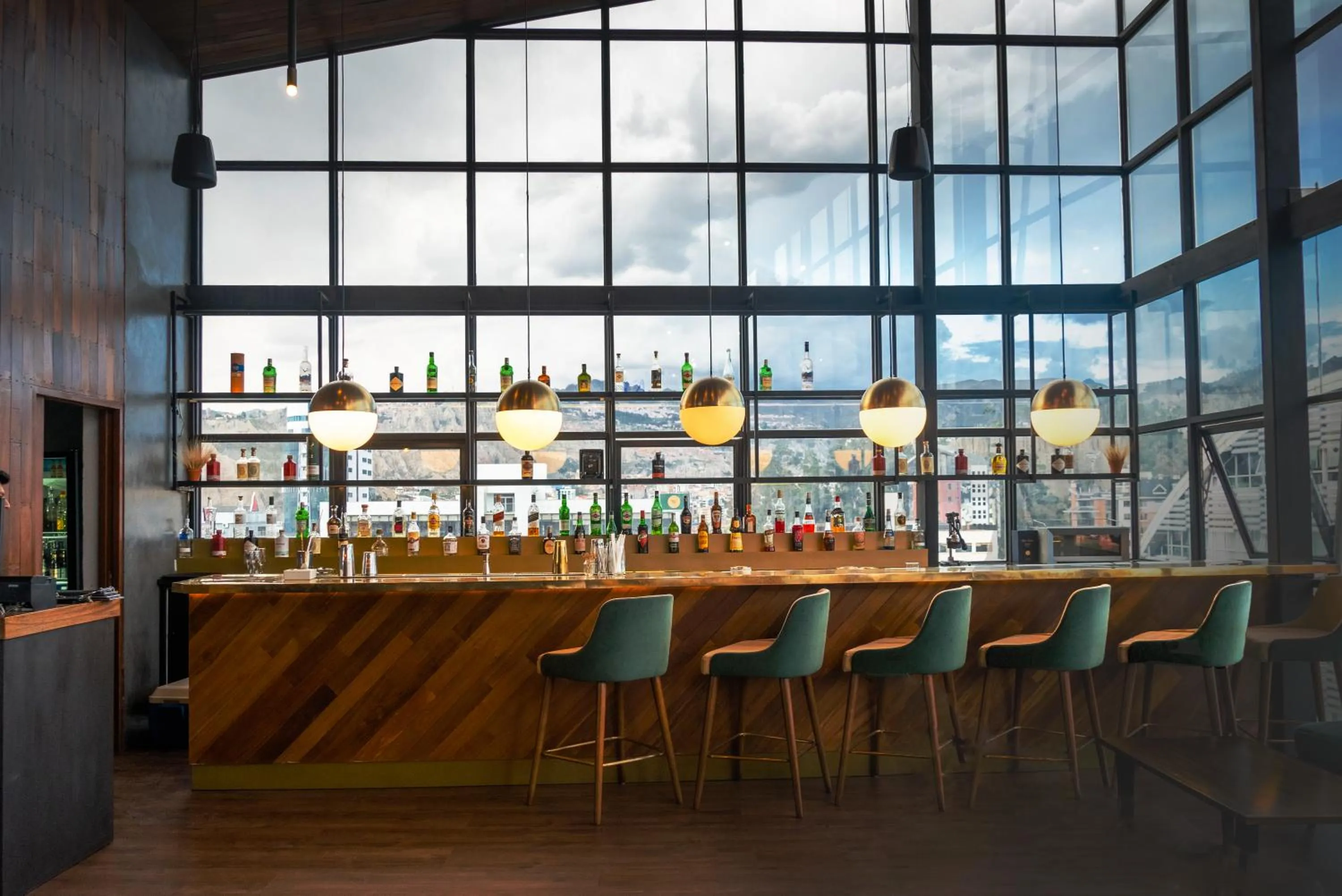 Lounge or bar in Atix Hotel, a Member of Design Hotels