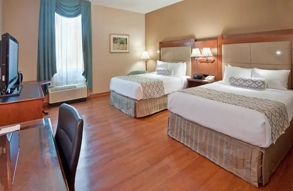 Bed in Clayton Plaza Hotel & Extended Stay Bed in Clayton Plaza Hotel & Extended Stay