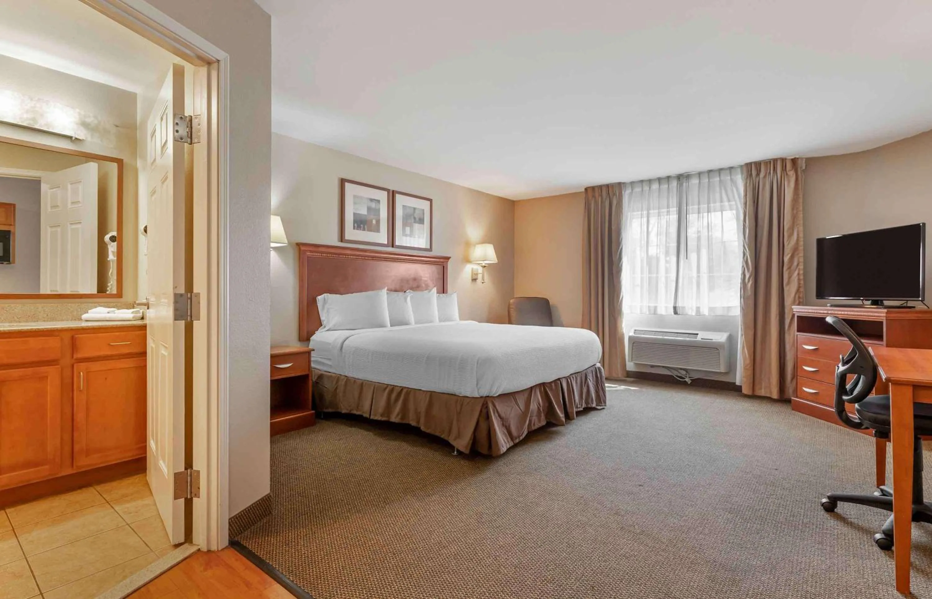 Bedroom, Bed in Extended Stay America Suites - Bartlesville - Hwy 75