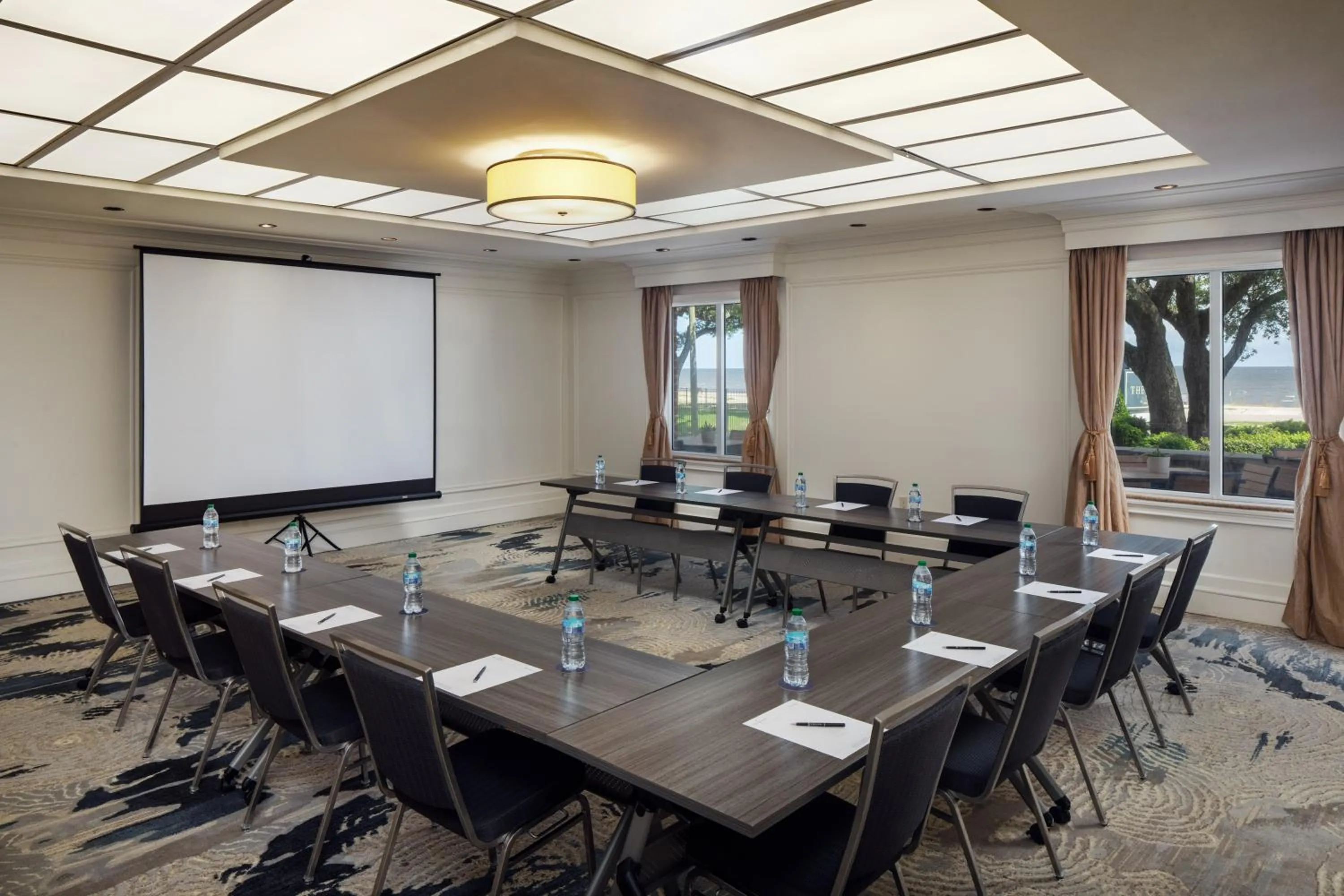 Meeting/conference room in The Inn at Long Beach