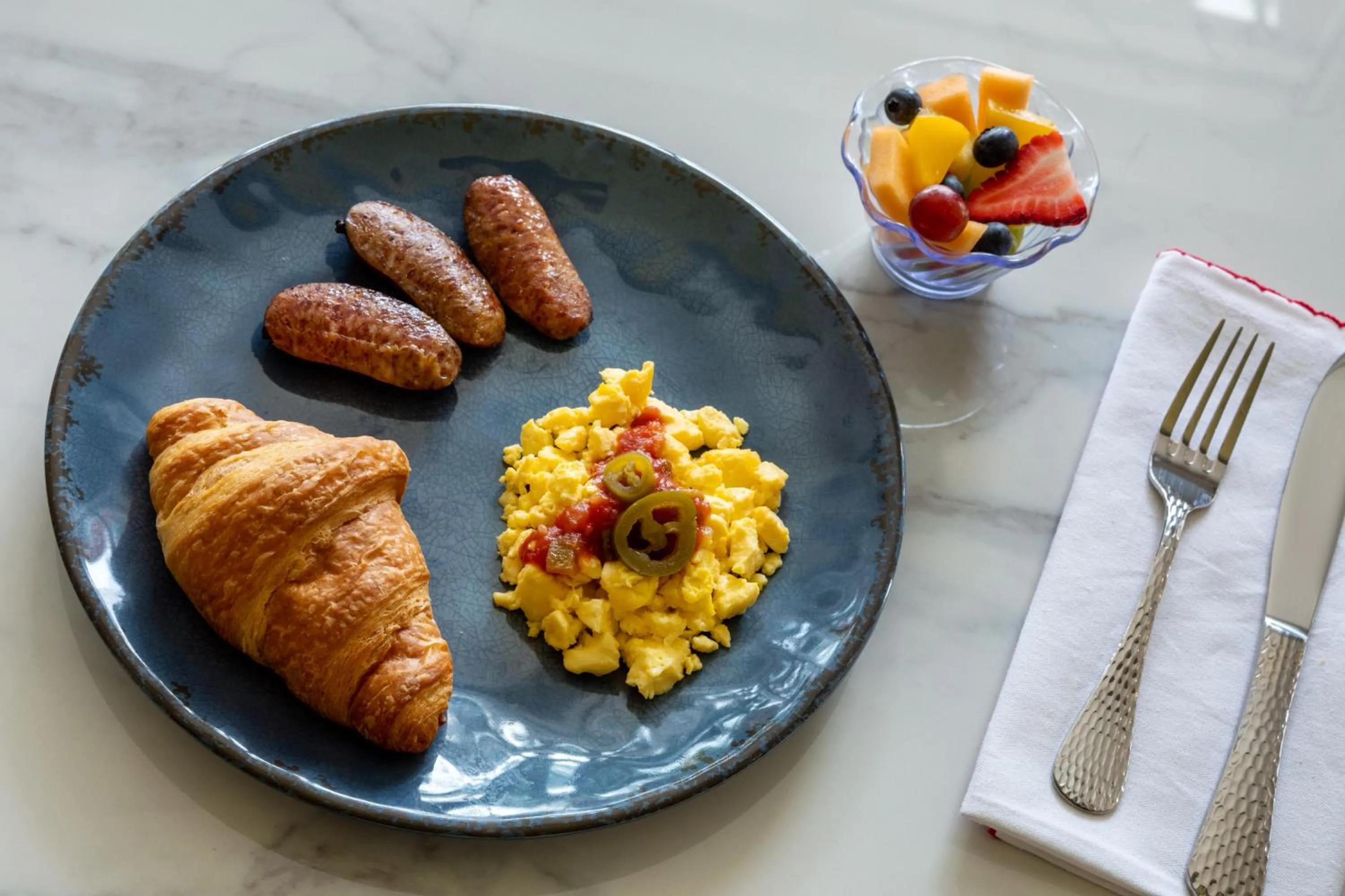 Buffet breakfast in The Inn at Long Beach