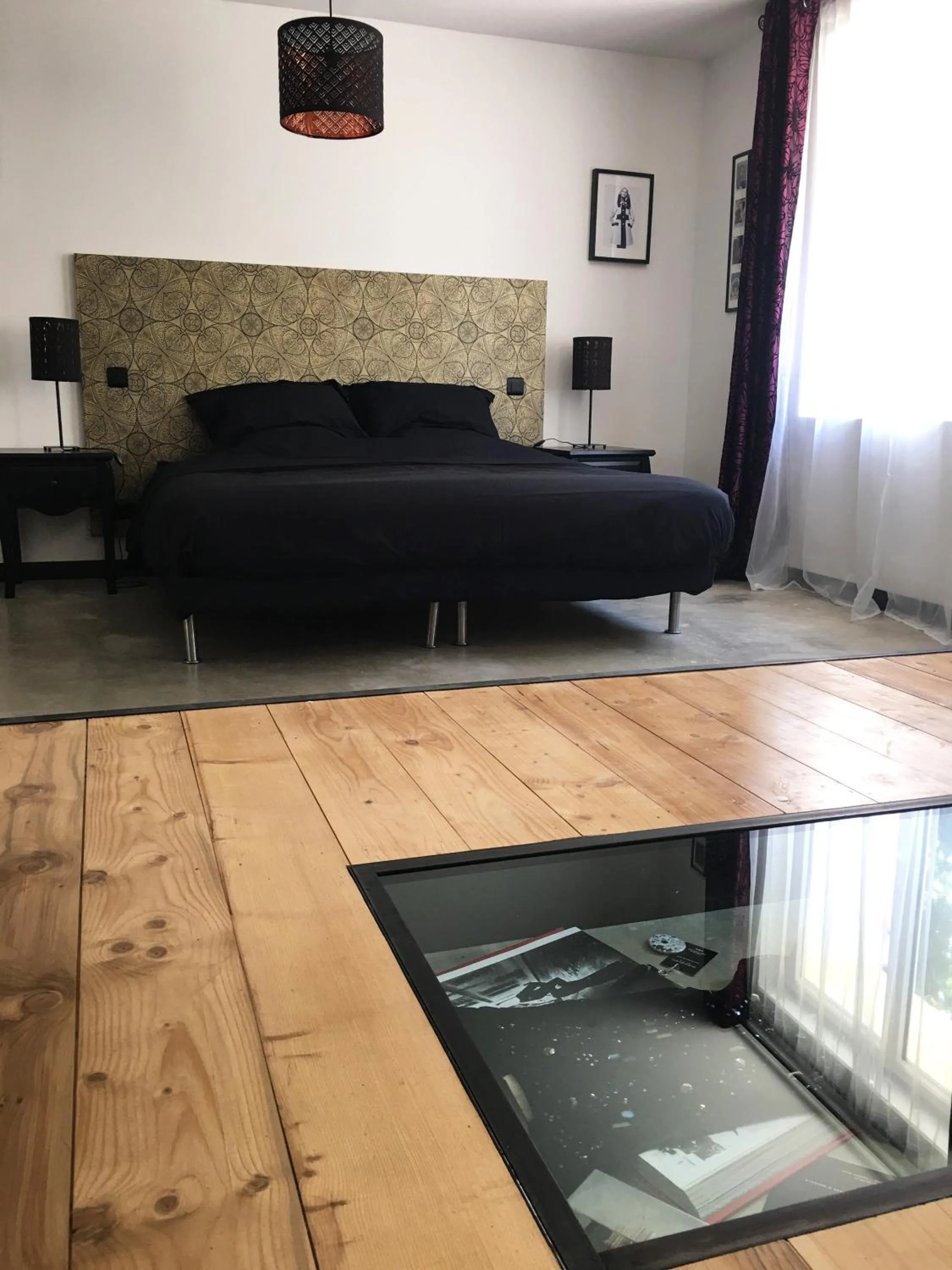 Bed in La Datcha Delicatessen