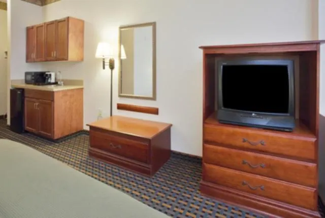 Holiday Inn Express Hotel & Suites Laurinburg by IHG