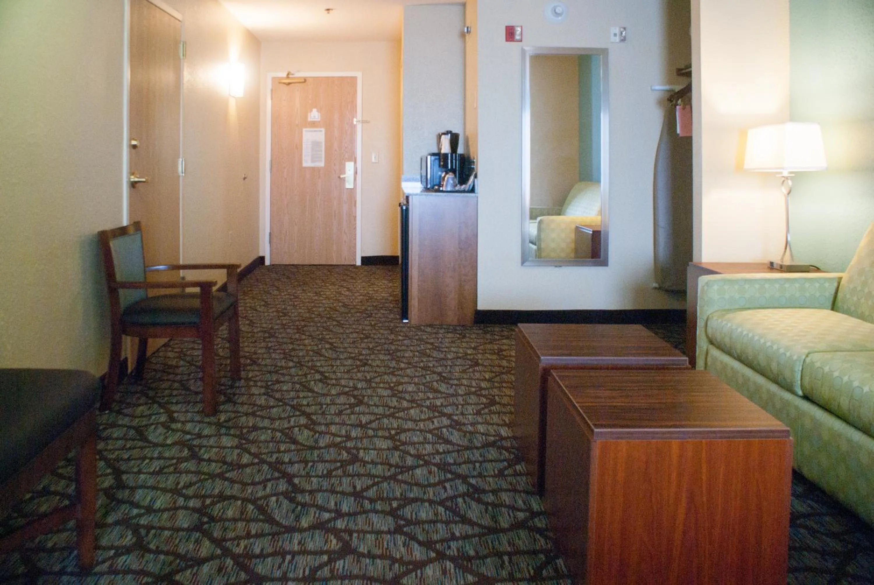 Dining area in Holiday Inn Express & Suites Jacksonville South - I-295 by IHG