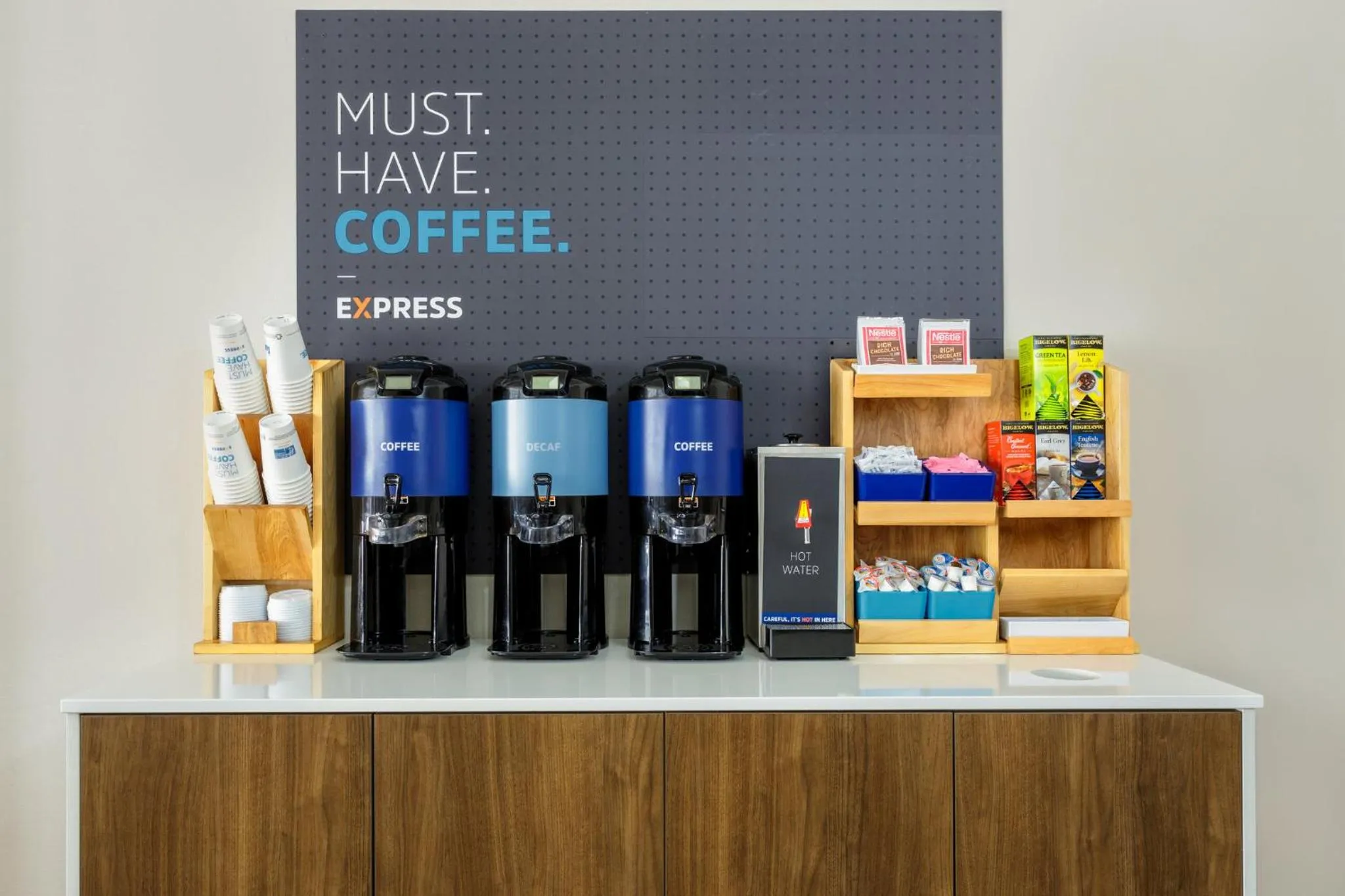 Breakfast in Holiday Inn Express & Suites Jacksonville South - I-295 by IHG