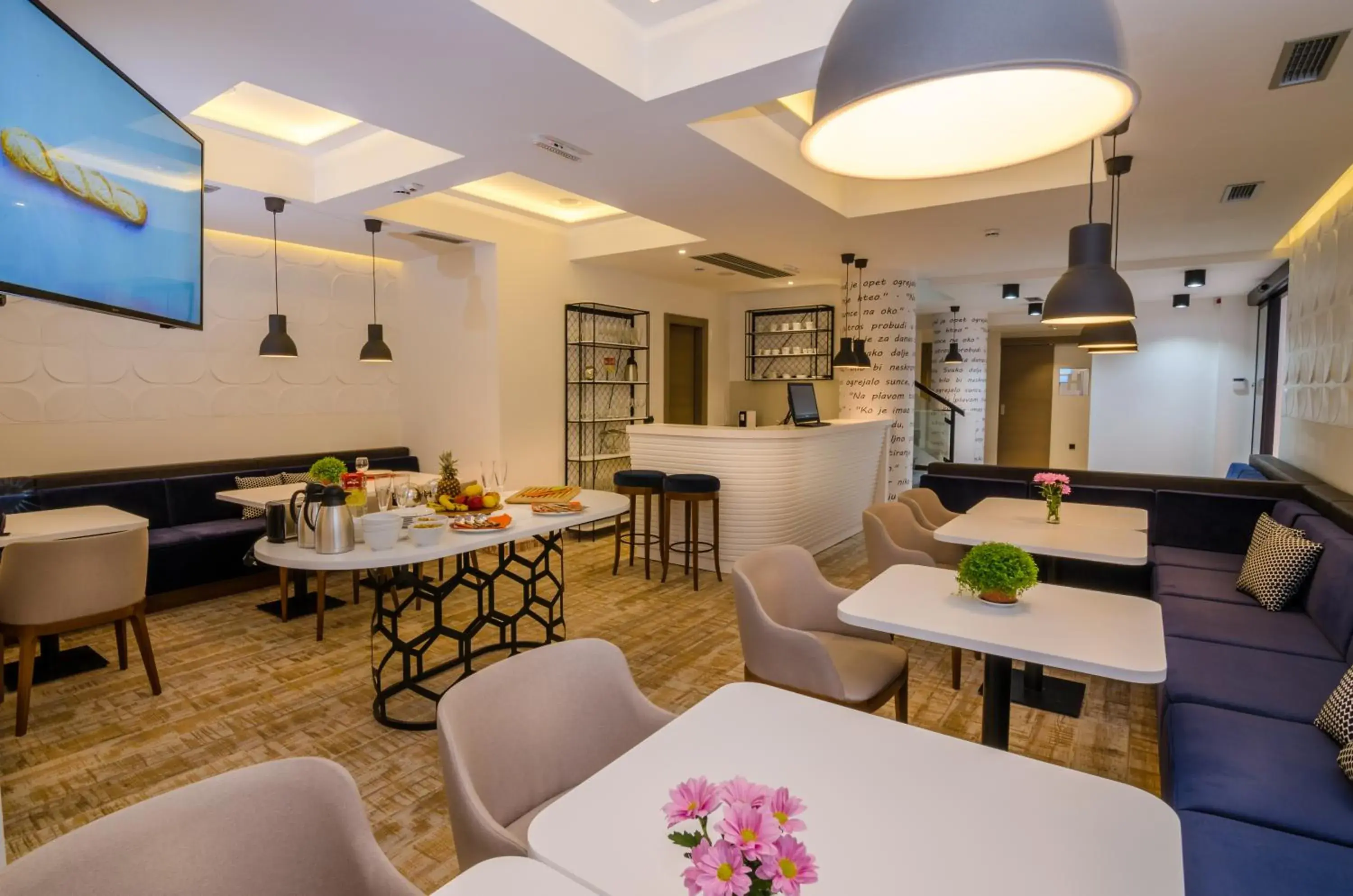 Restaurant/places to eat in Hotel Passport Restaurant/places to eat in Hotel Passport