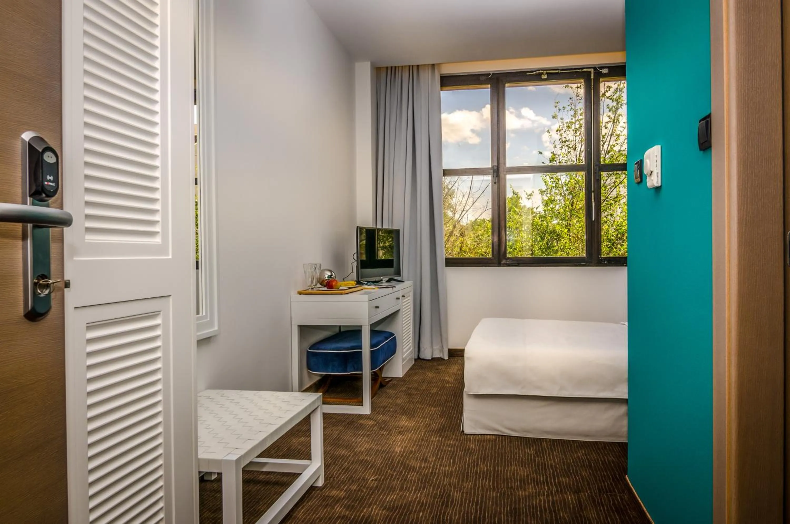 TV and multimedia in Hotel Passport