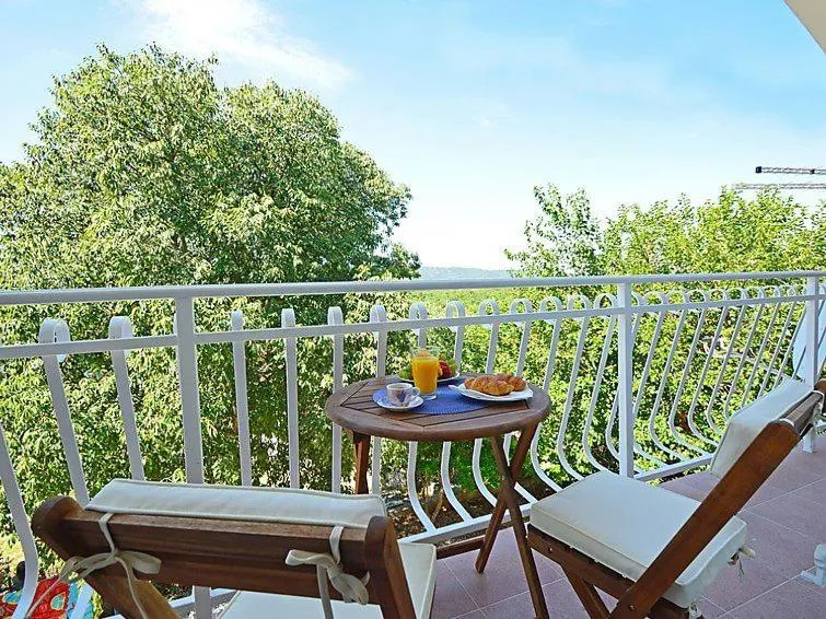 Property building in Apartmani Luka & Iva