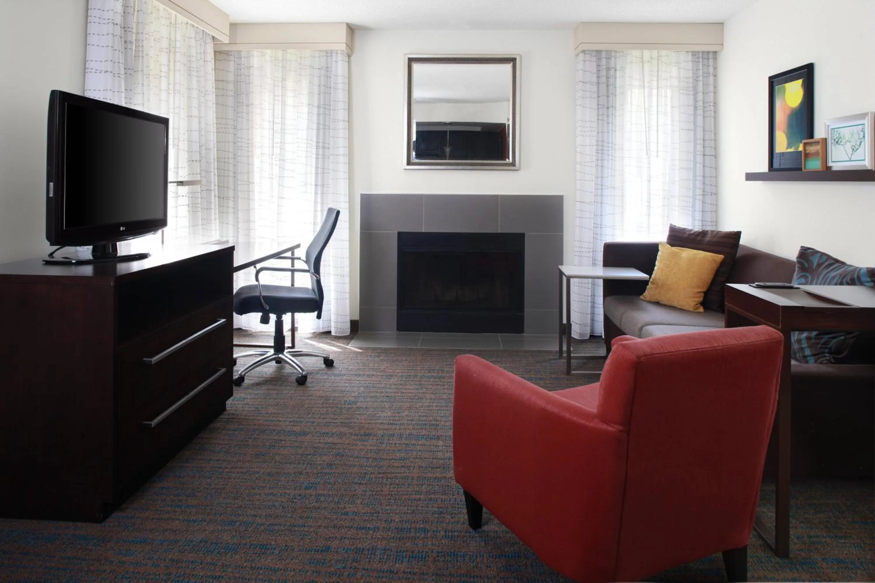 Living room in Residence Inn by Marriott Cleveland Independence