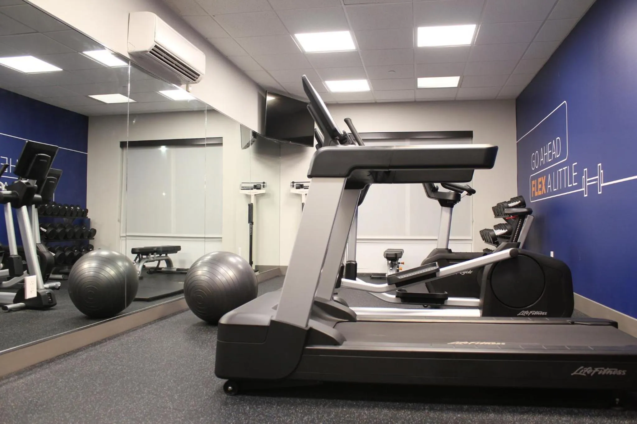 Fitness centre/facilities in Holiday Inn Express Pembroke by IHG