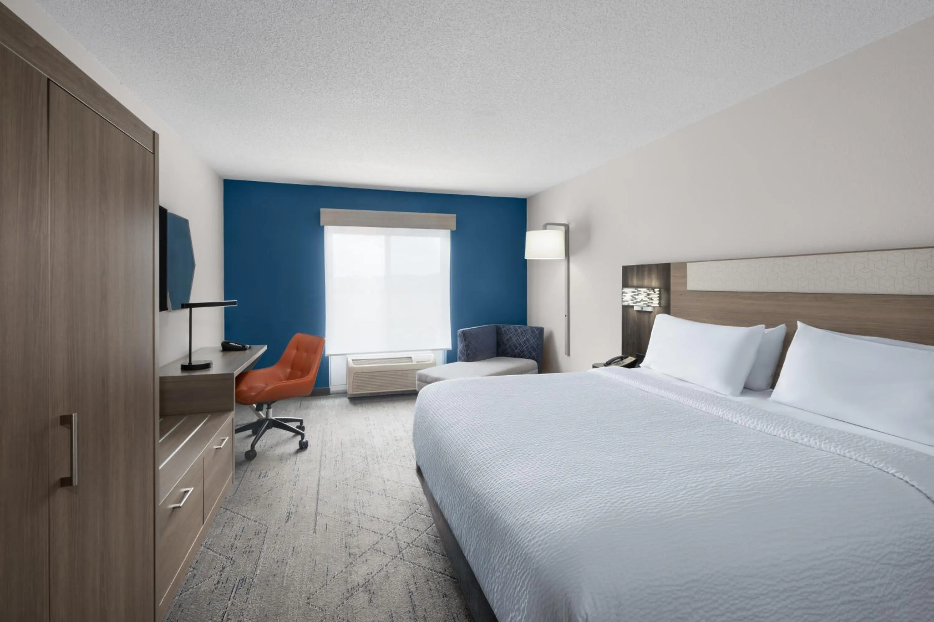 Bedroom, Bed in Holiday Inn Express Pembroke by IHG