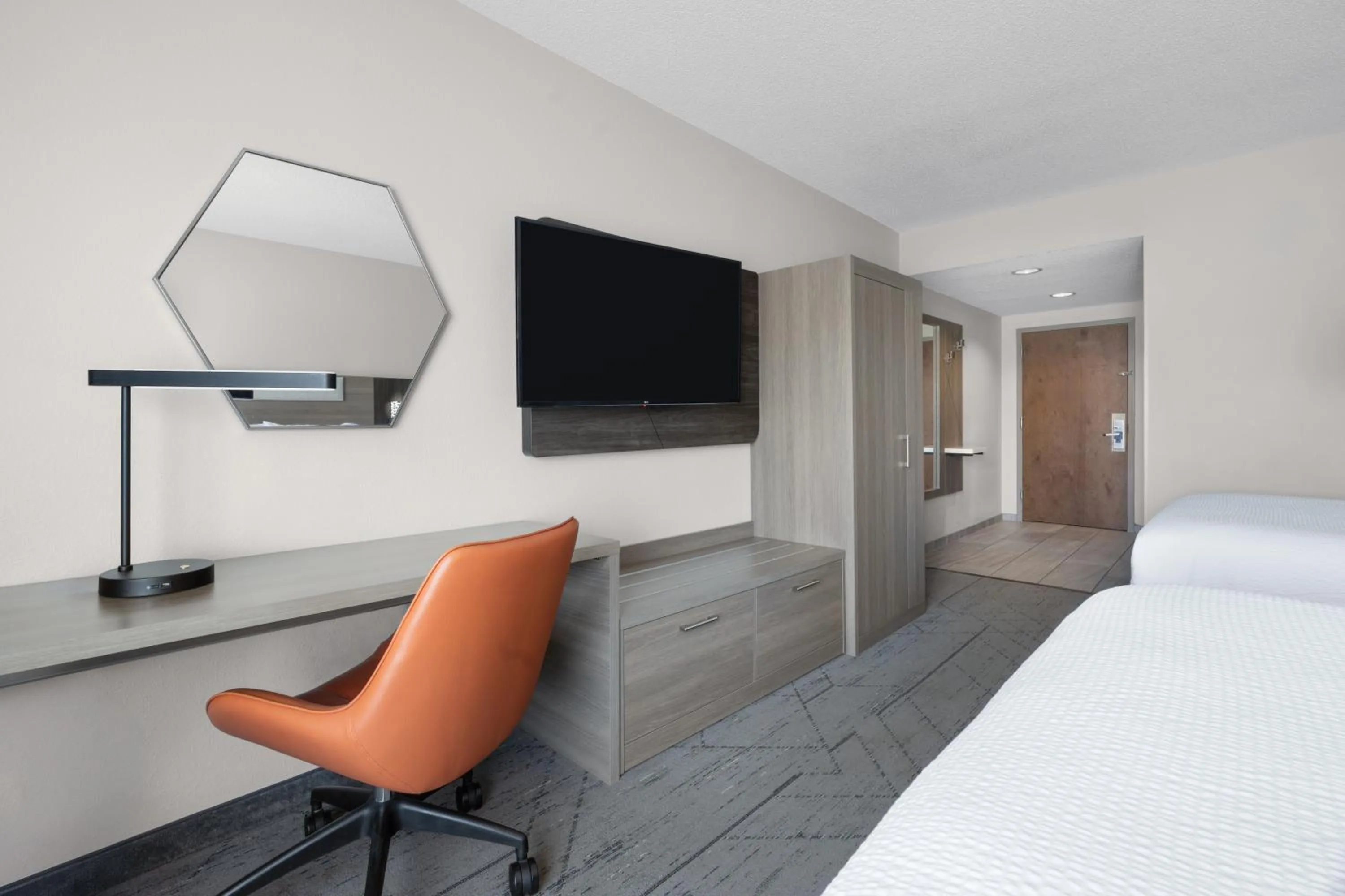 TV and multimedia, Bed in Holiday Inn Express Pembroke by IHG