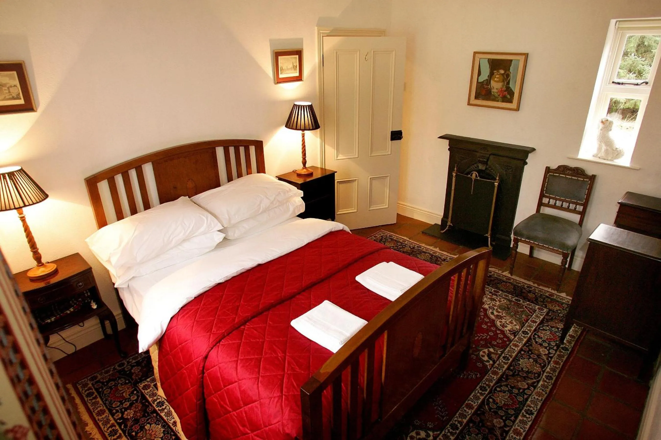 Bed in Triumphal Arch Lodge