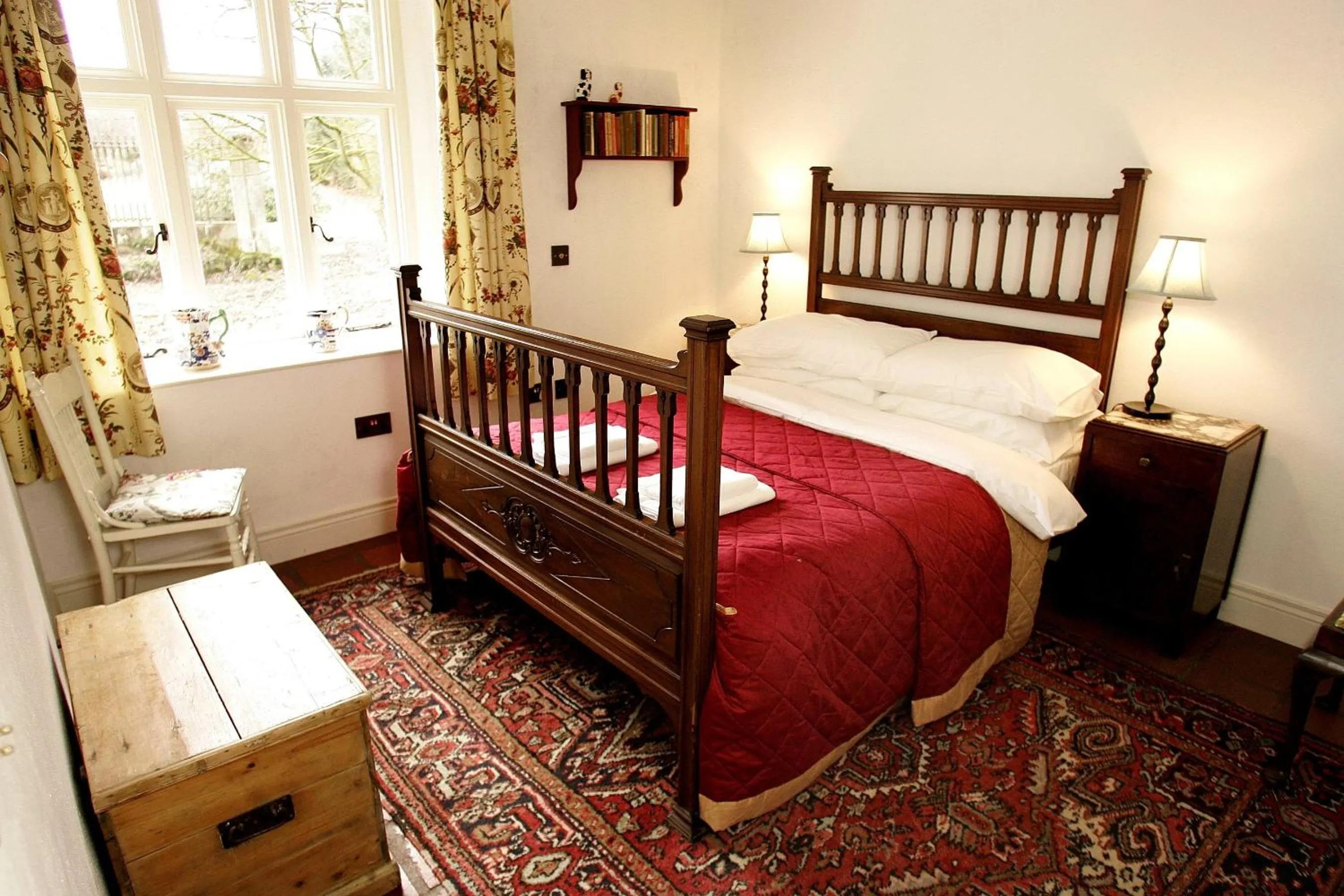 Bed in Triumphal Arch Lodge